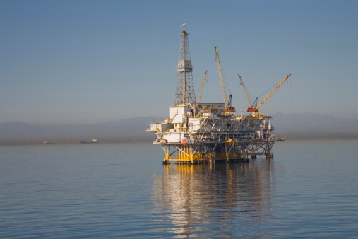 oil-rig-ocean