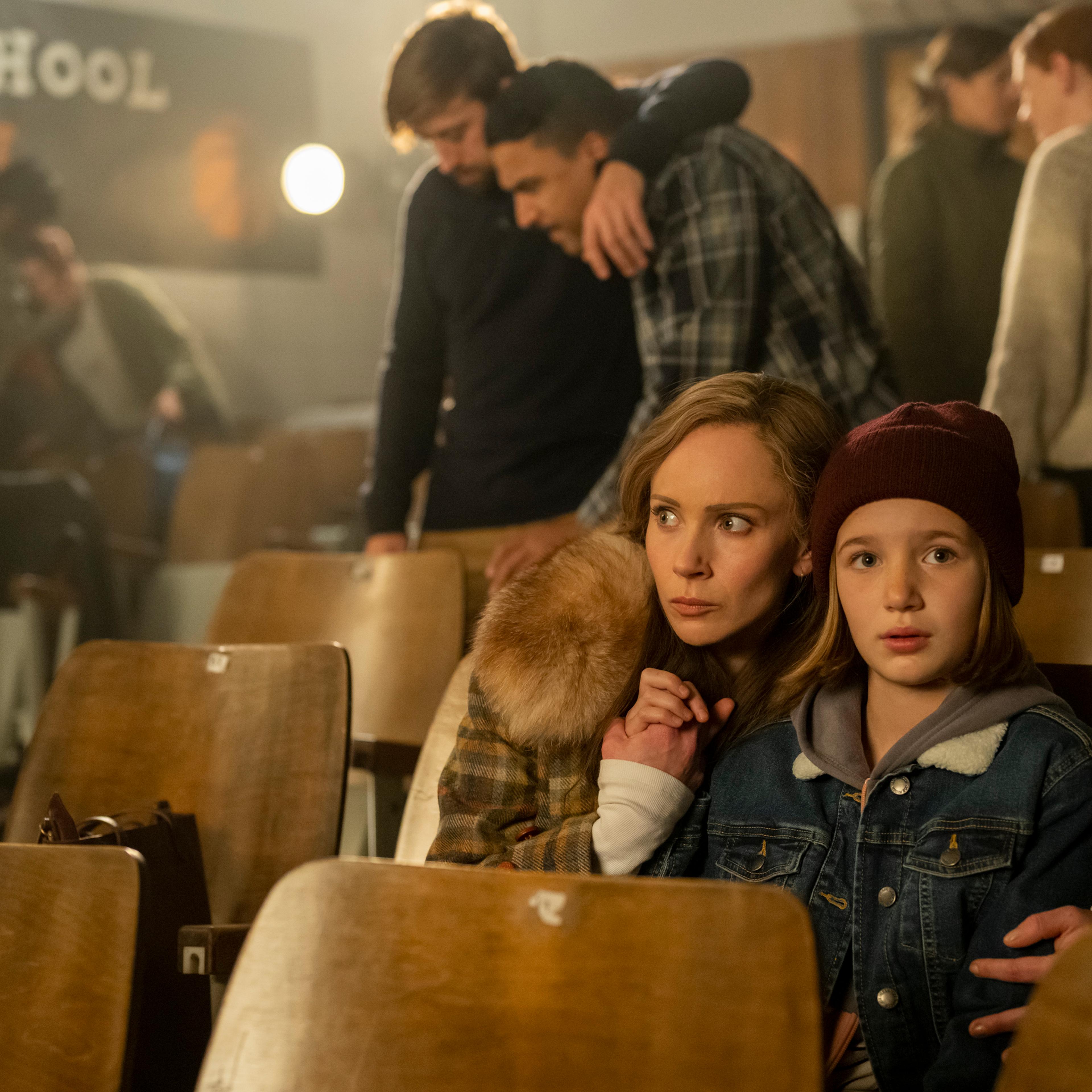 "FARGO" -- "The Tragedy of the Commons" -- Year 5, Episode 1 (Airs November 21) Pictured (L-R): Juno Temple as Dorothy “Dot” Lyon, Sienna King as Scotty Lyon. CR: Michelle Faye/FX