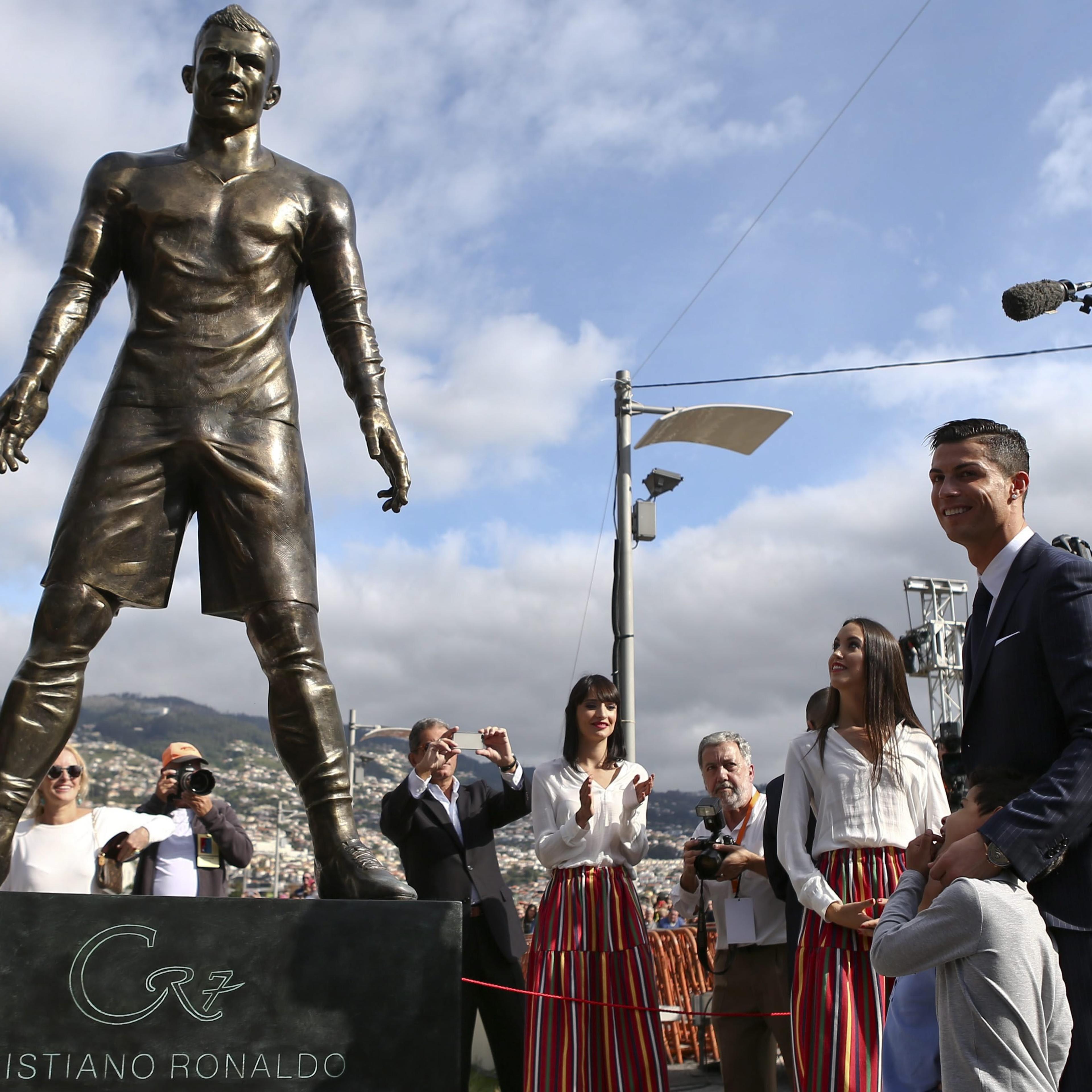 Cristiano Ronaldo Statue