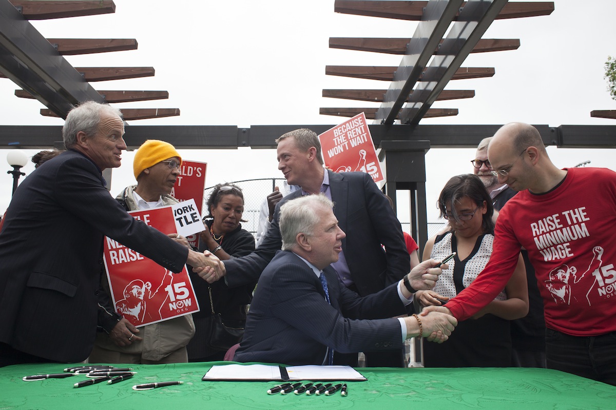 Seattle Mayor Signs Bill Raising City's Minimum Wage To 15 Dollars An Hour