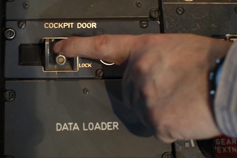 Germanwings Cockpit Door Lock Airbus