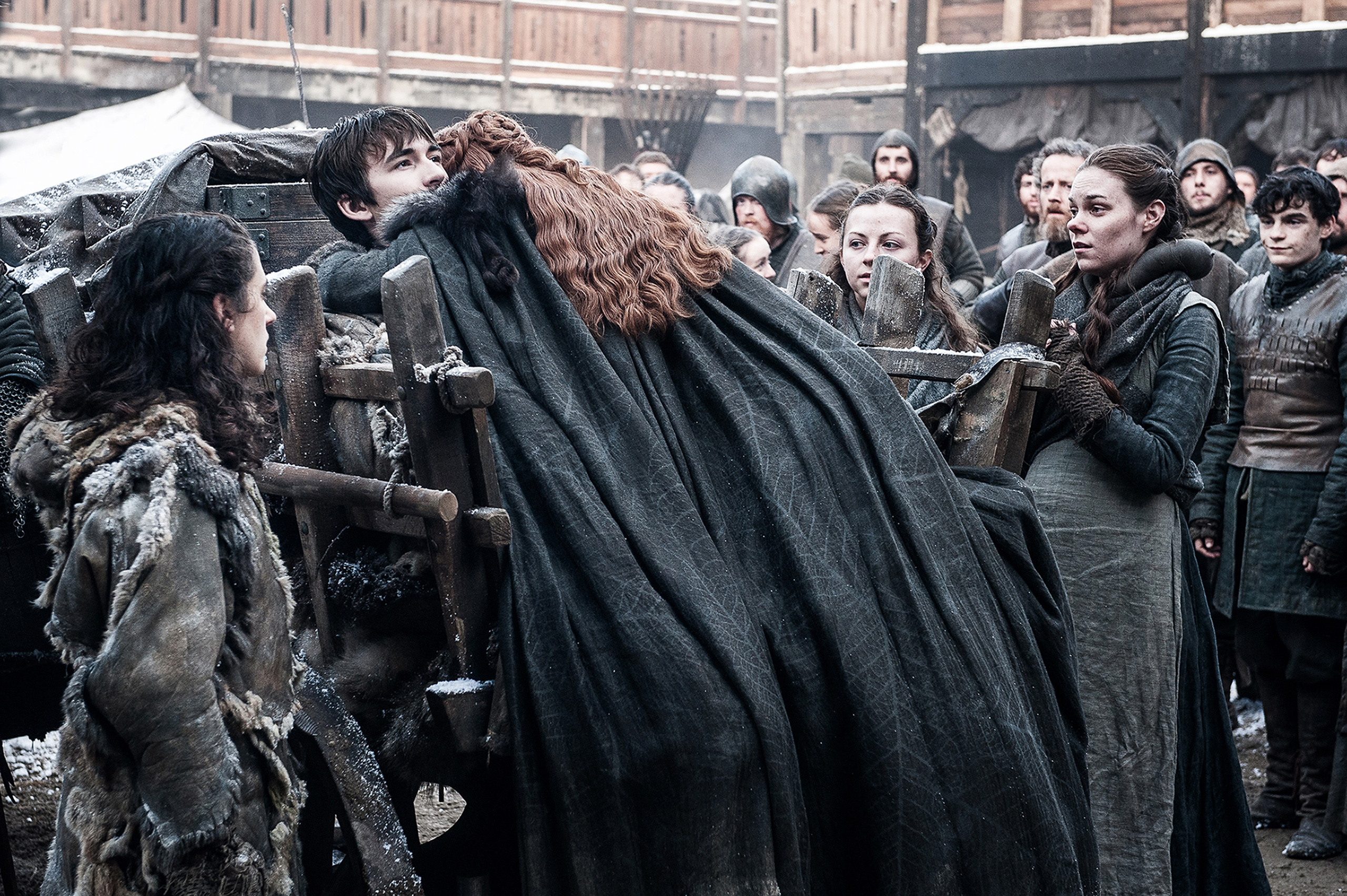Isaac Hempstead Wright and Sophie Turner in Game of Thrones