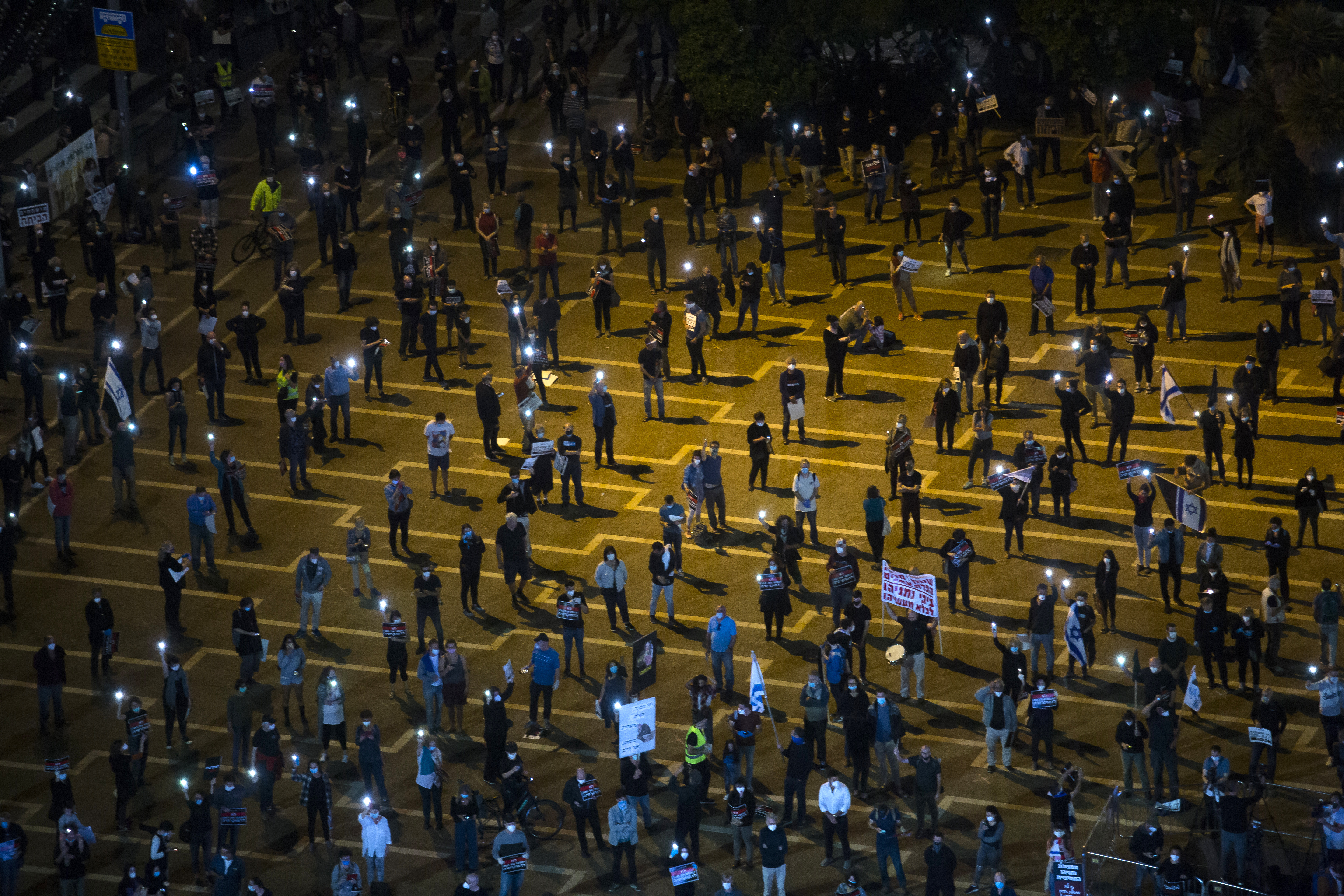 Anti-Corruption Rally Decries Proposed Unity Government