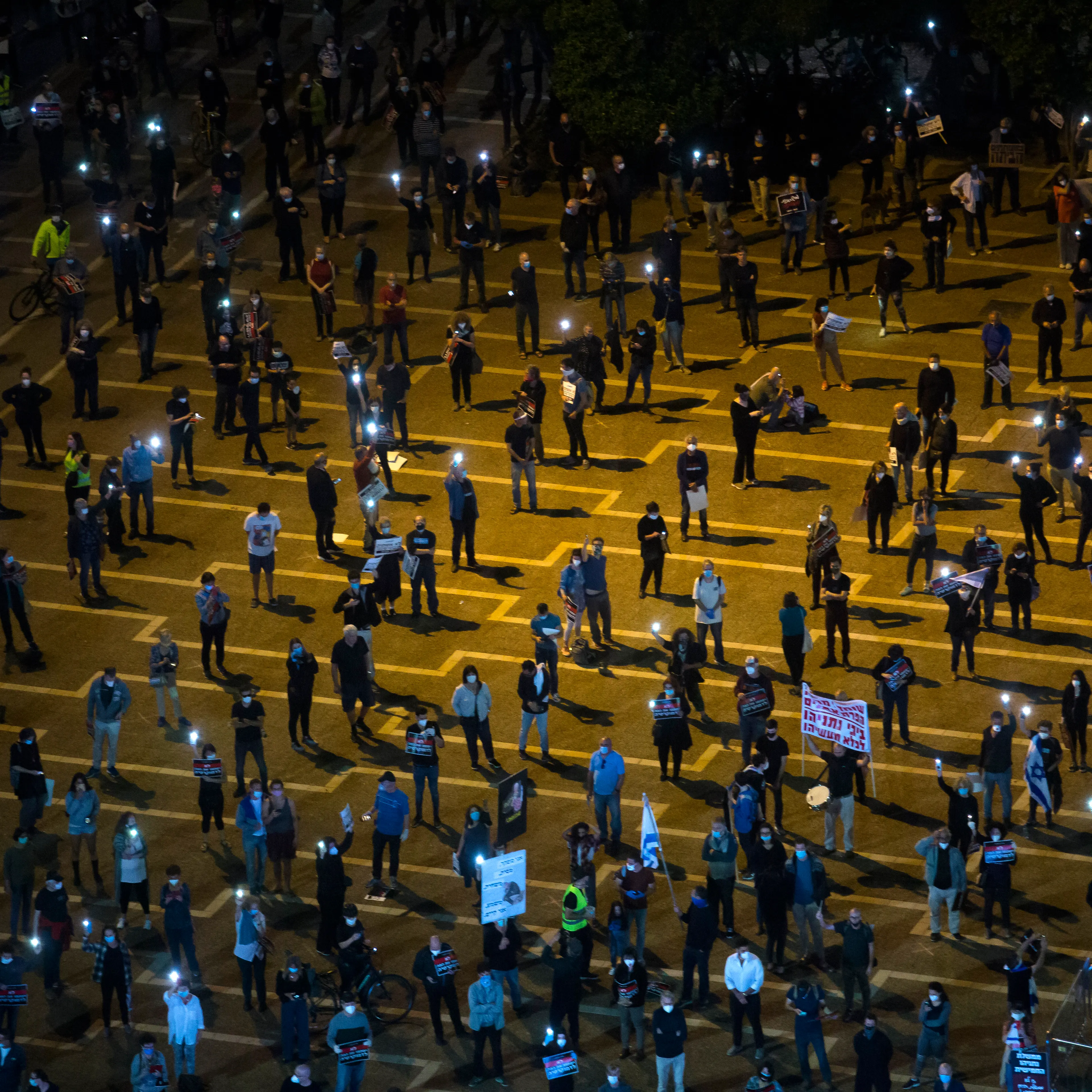 Anti-Corruption Rally Decries Proposed Unity Government