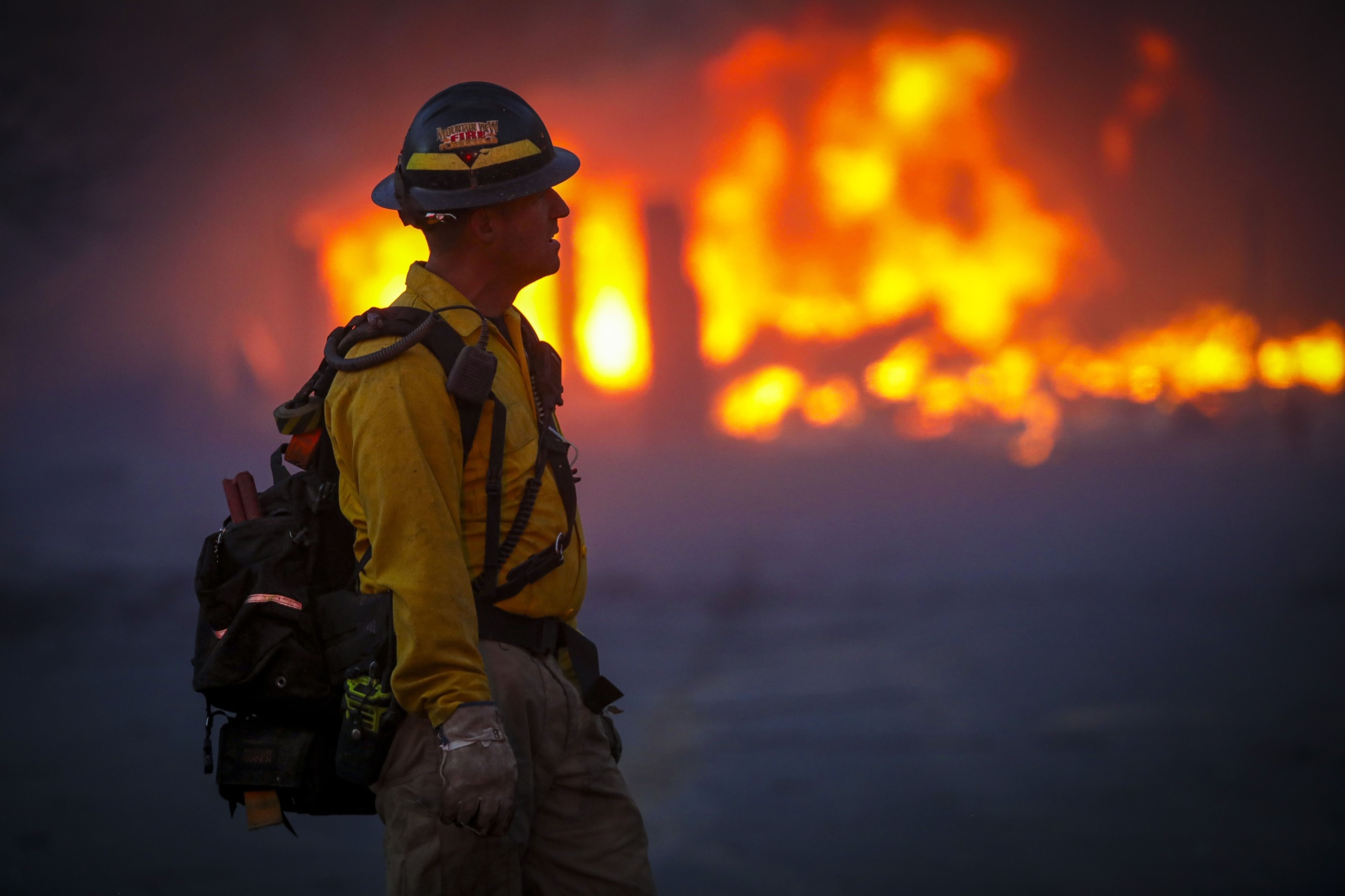 Wind-Whipped Wildfires Destroy Hundreds of Homes in Colorado