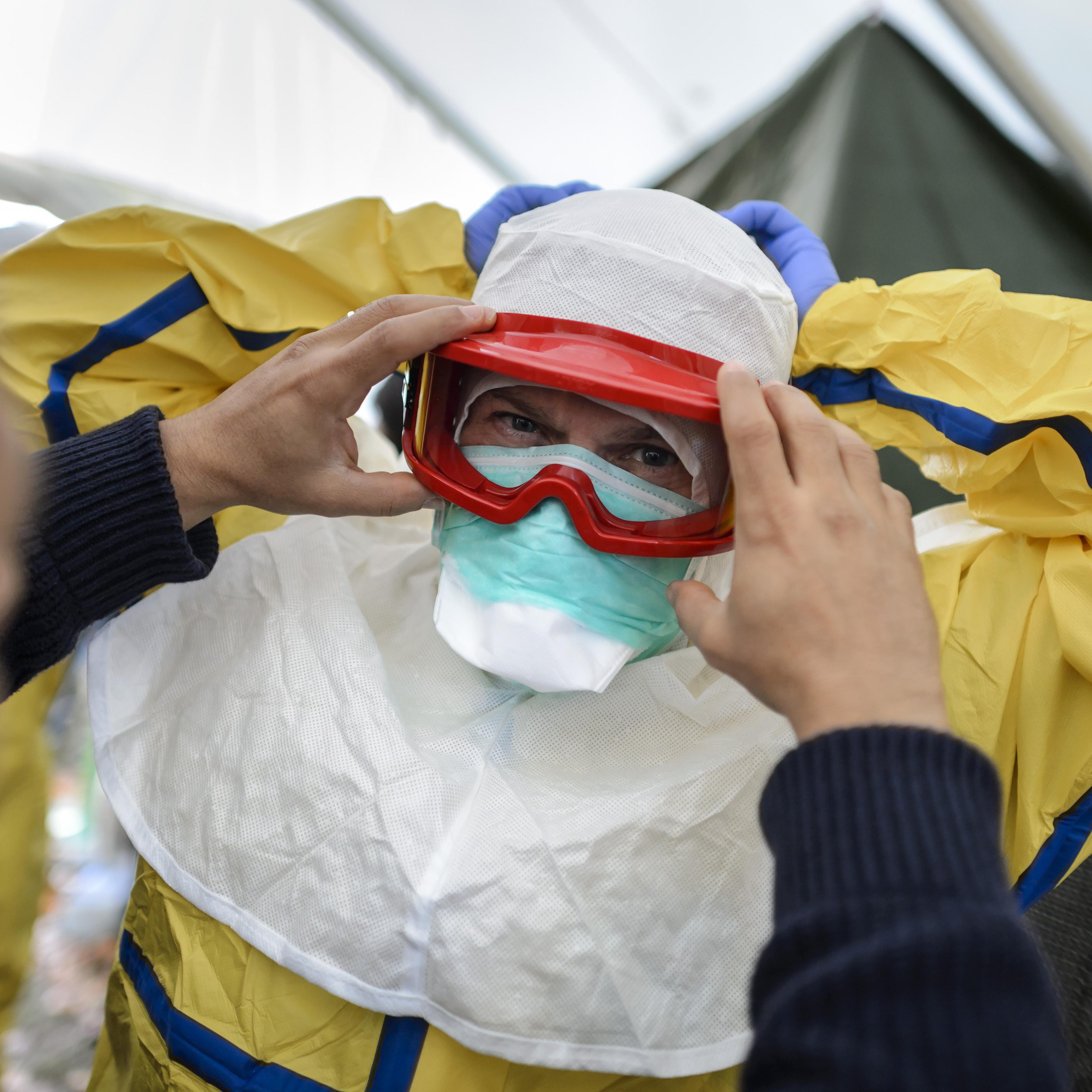 SWITZERLAND-HEALTH-EBOLA-REDCROSS-AID-TRAINING