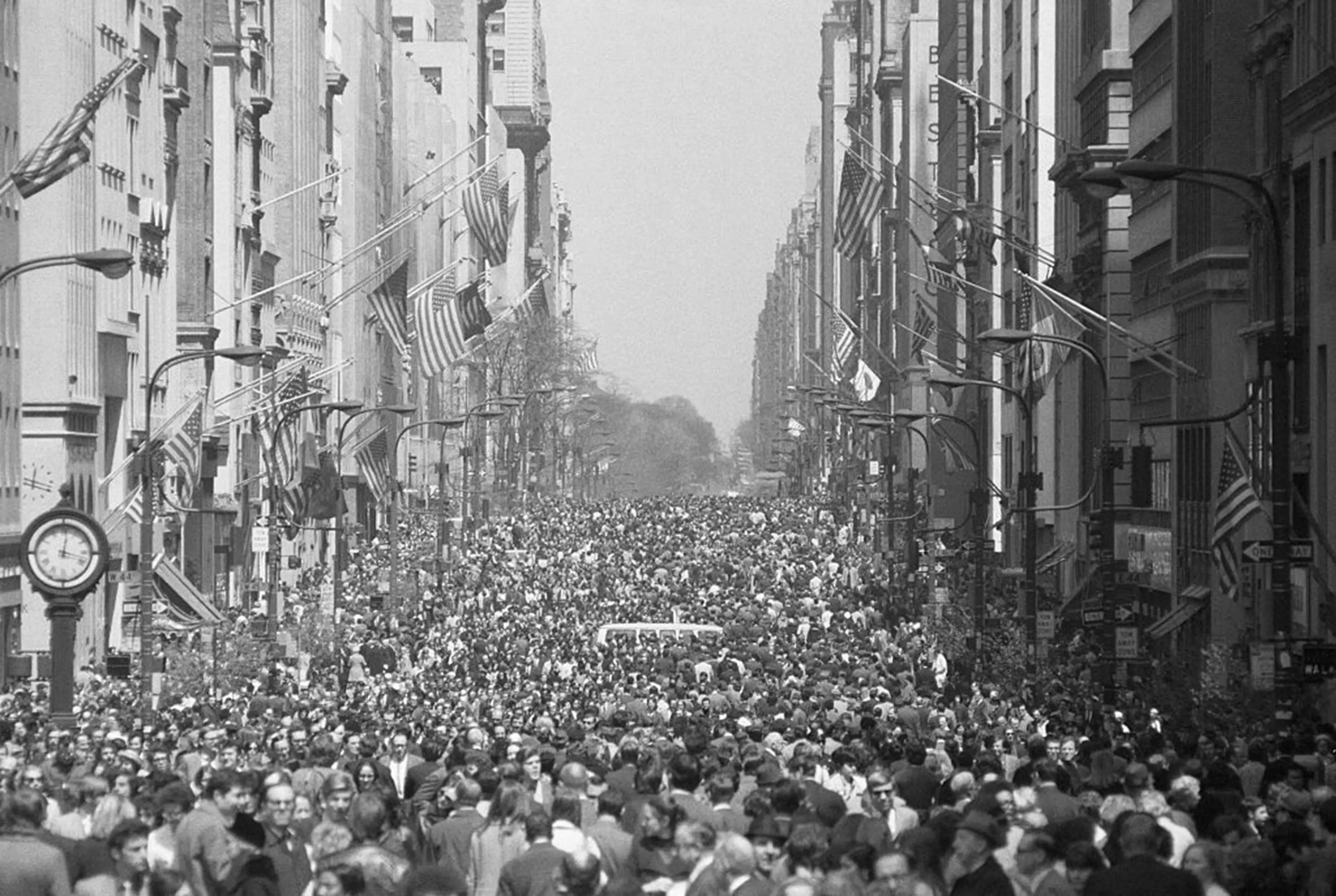 Manhattan's Fifth Avenue was closed to motor vehicle traffic for the first Earth Day on April 22, 1970.