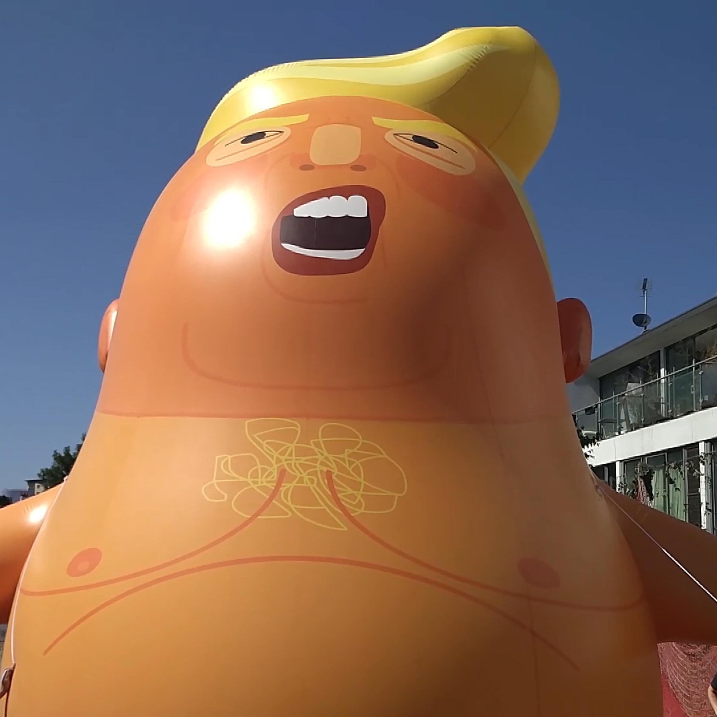 A six-meter high balloon depicting a baby Donald Trump in a diaper was unveiled June 26 in London, ahead of the U.S. President's July 13 visit to the U.K.