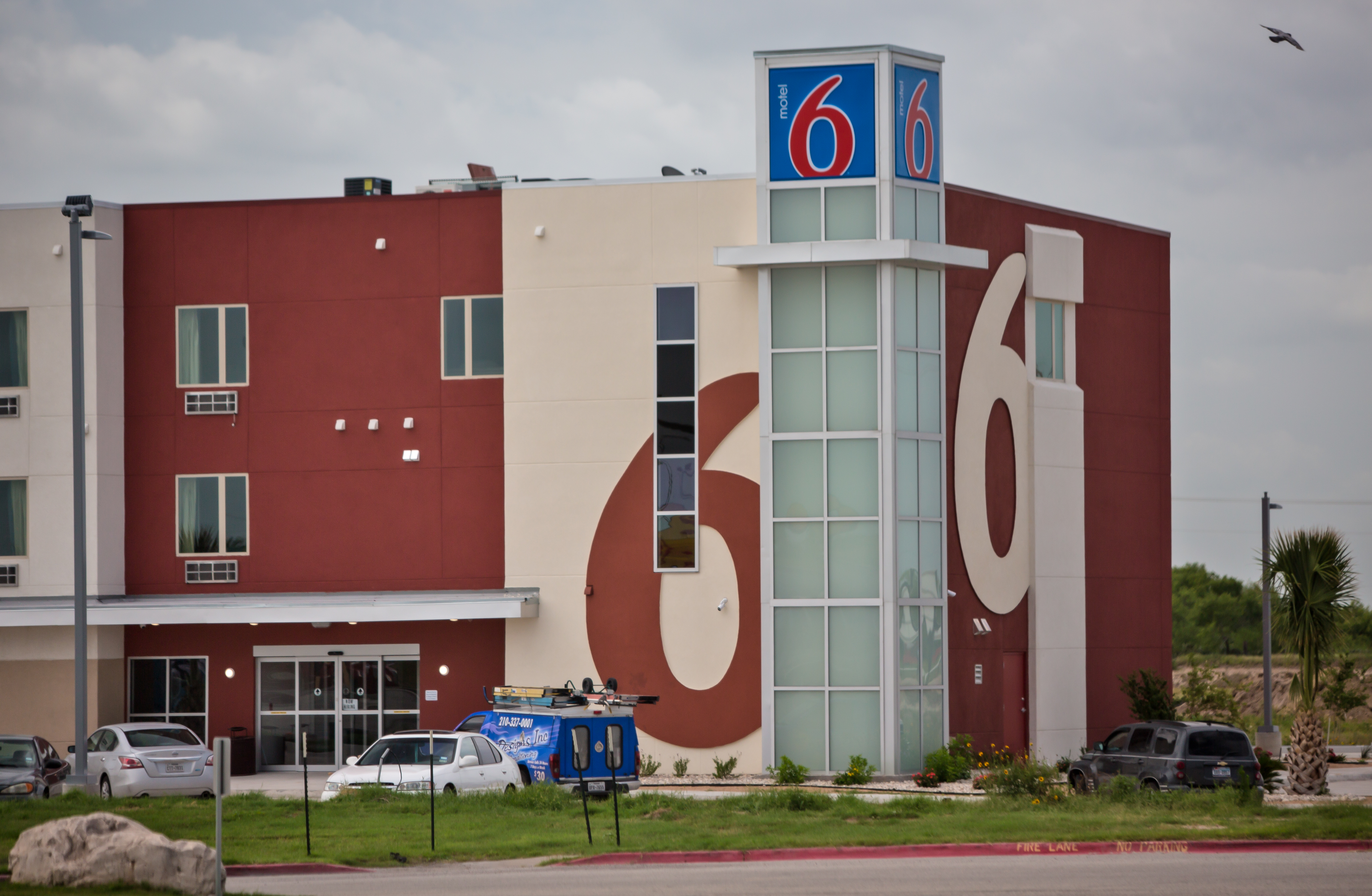 Motel Six in the Eagle Ford Shale