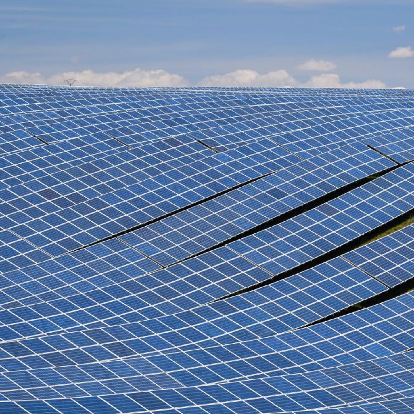 TOPSHOT-FRANCE-ENERGY-SOLAR-PHOTOVOLTAICS-ENVIRONMENT