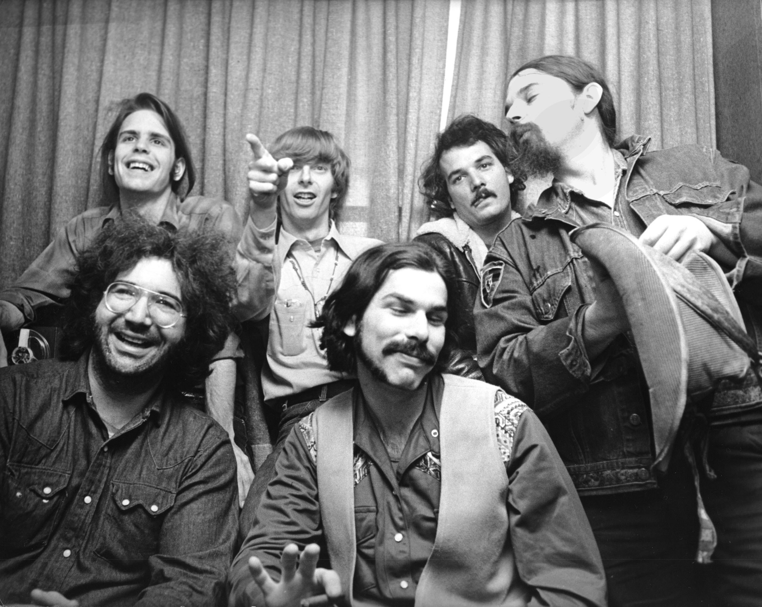 The Grateful Dead and the Dead Heads: How the Fan Culture Evolved