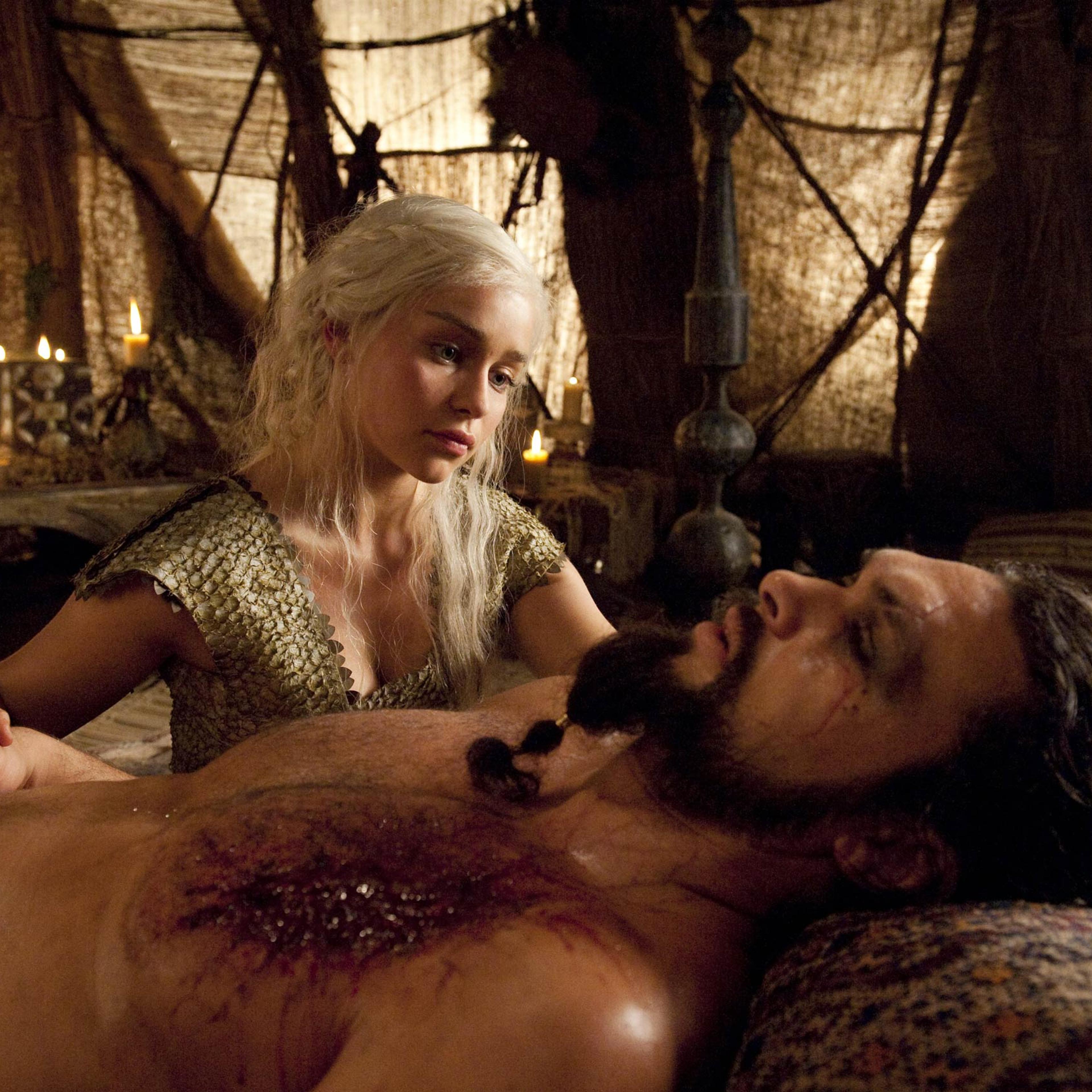 Jason Momoa and Emilia Clarke in Game of Thrones