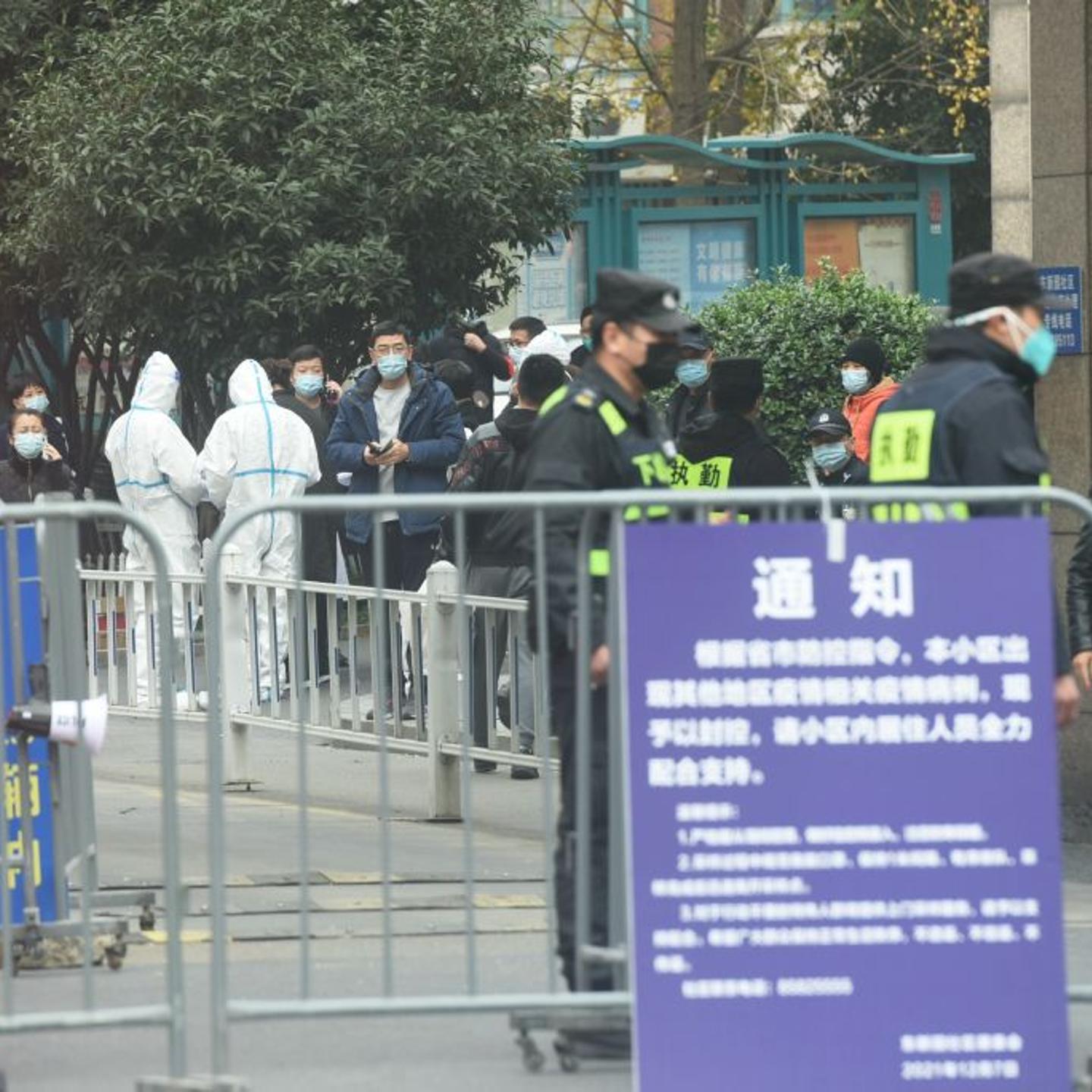 hangzhou-lockdown-residential-block