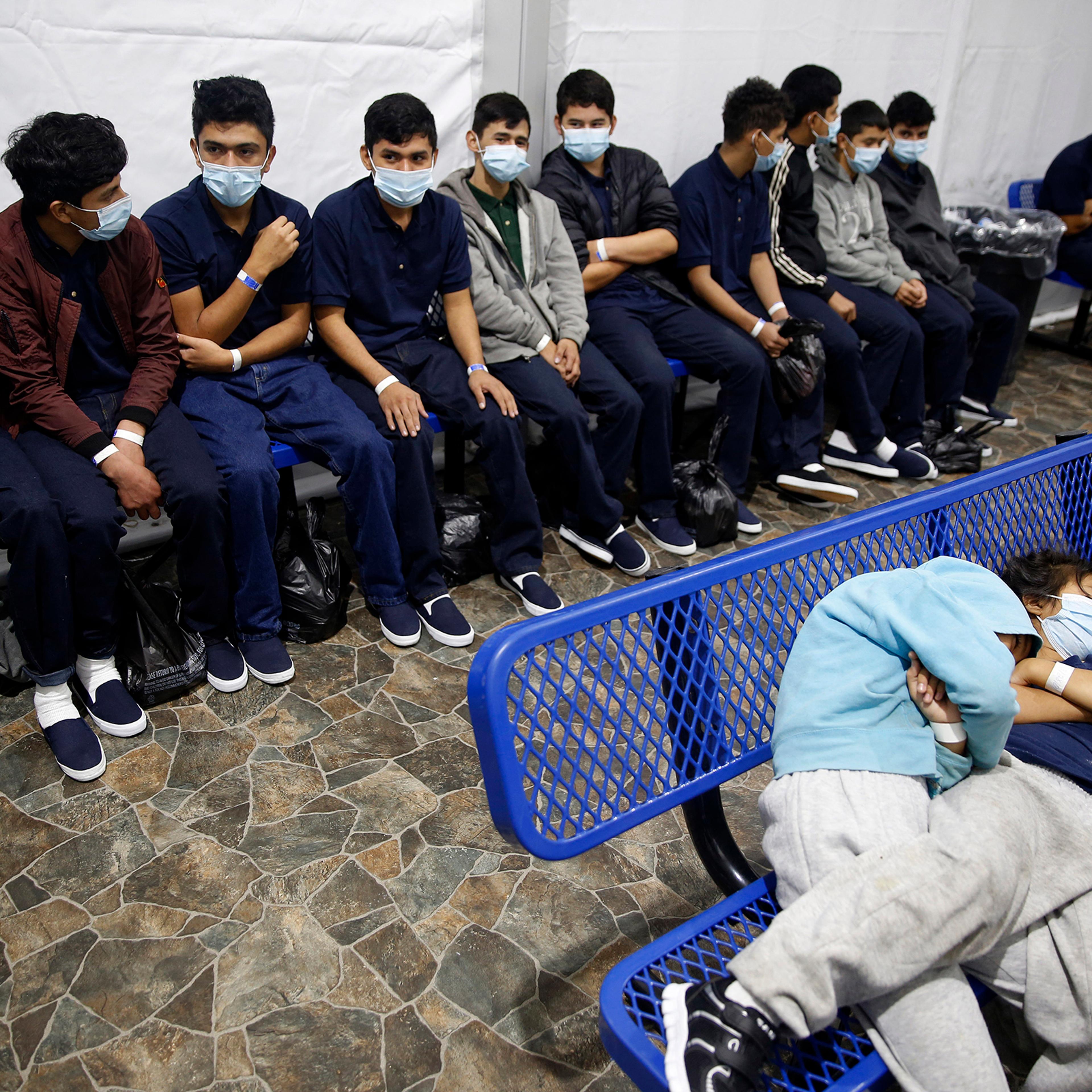 US-TEXAS-BORDER-IMMIGRATION-DETENTION