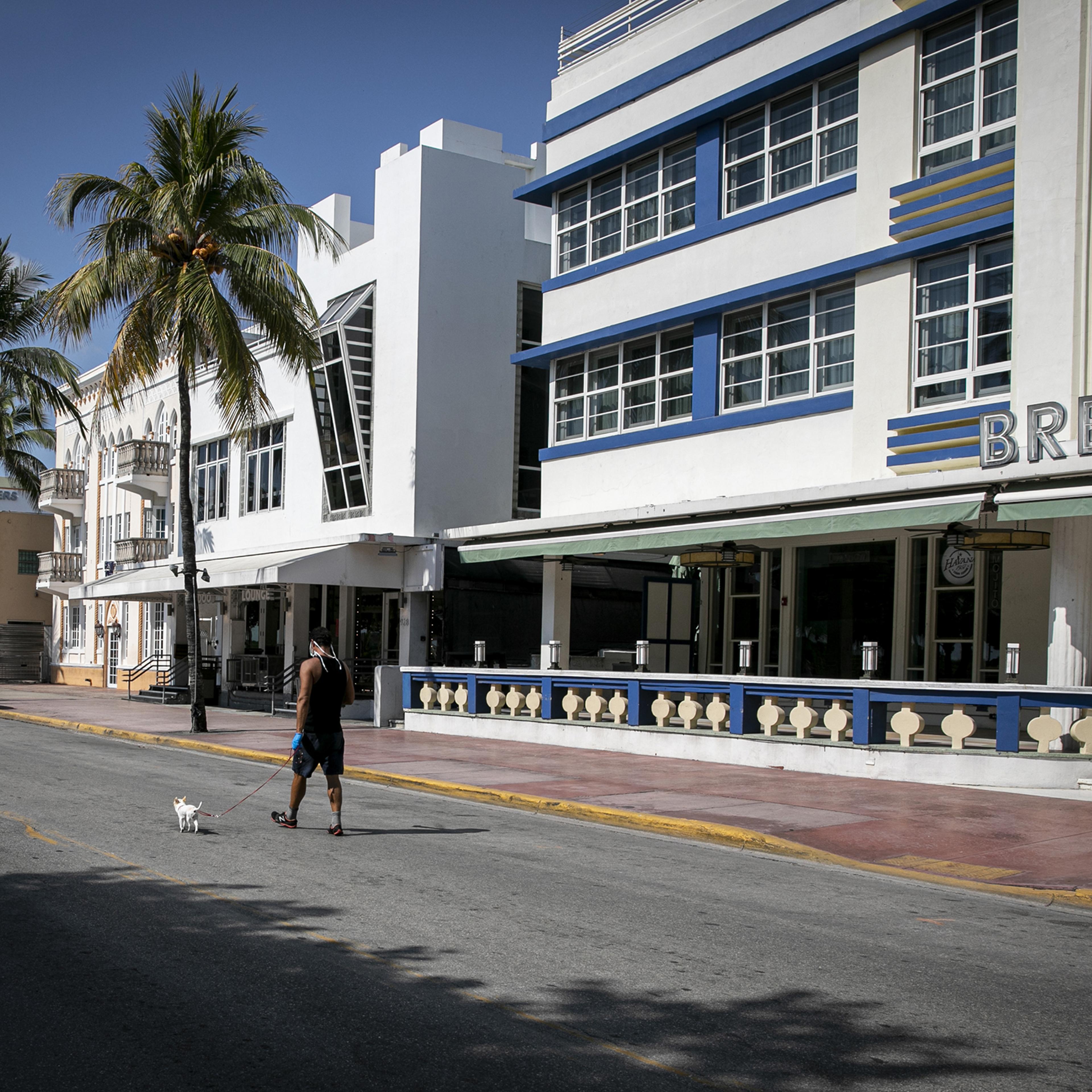 Florida's Famous South Beach Shuts Down To Stop Coronavirus Pandemic