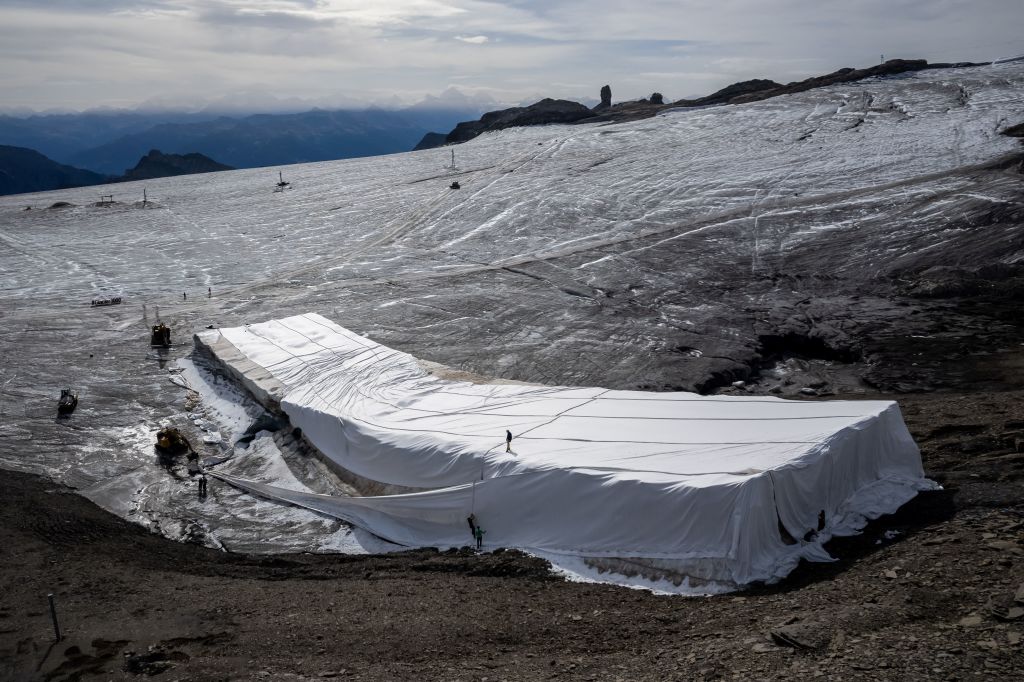 TOPSHOT-SWITZERLAND-MOUNTAINS-CLIMATE