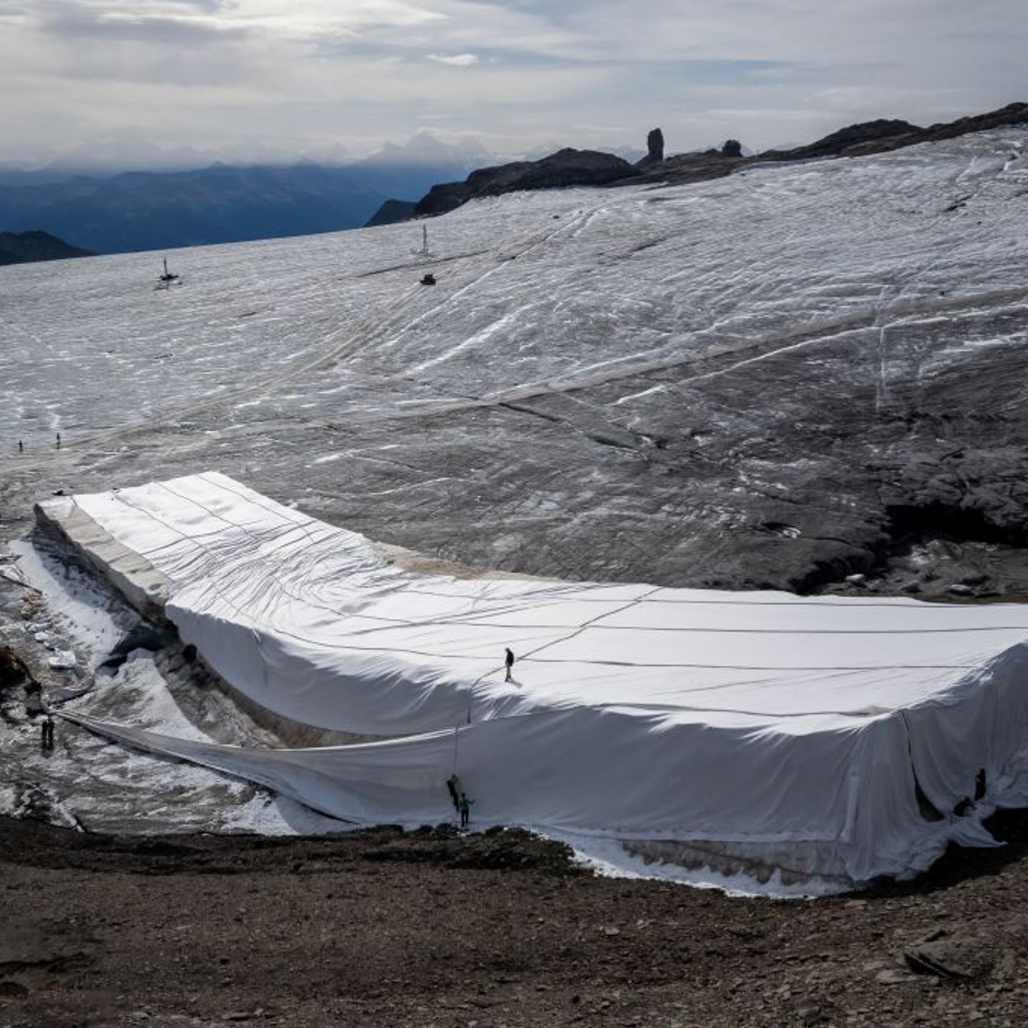 TOPSHOT-SWITZERLAND-MOUNTAINS-CLIMATE