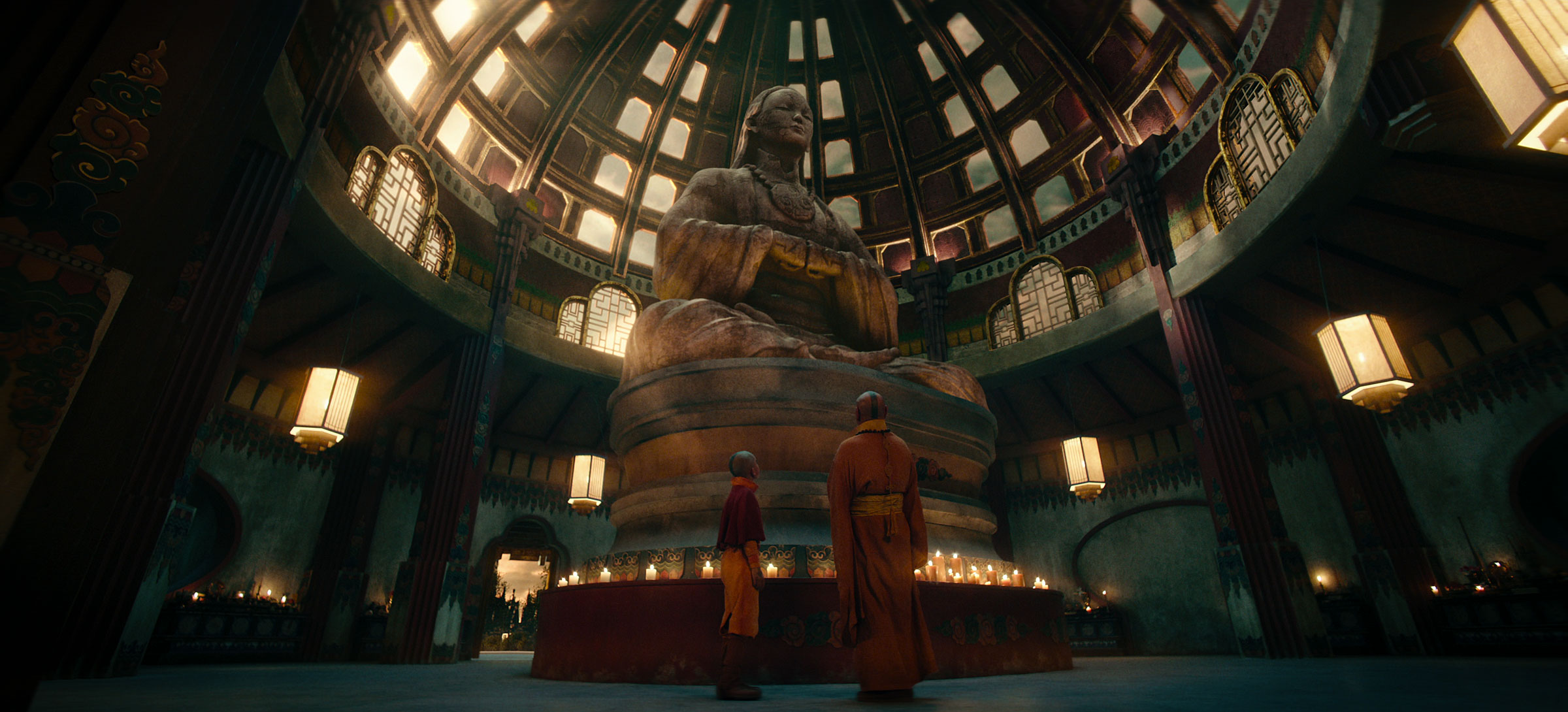Gordon Cormier as Aang, Lim Kay Siu as Gyatso in season 1 of Avatar: The Last Airbender.
