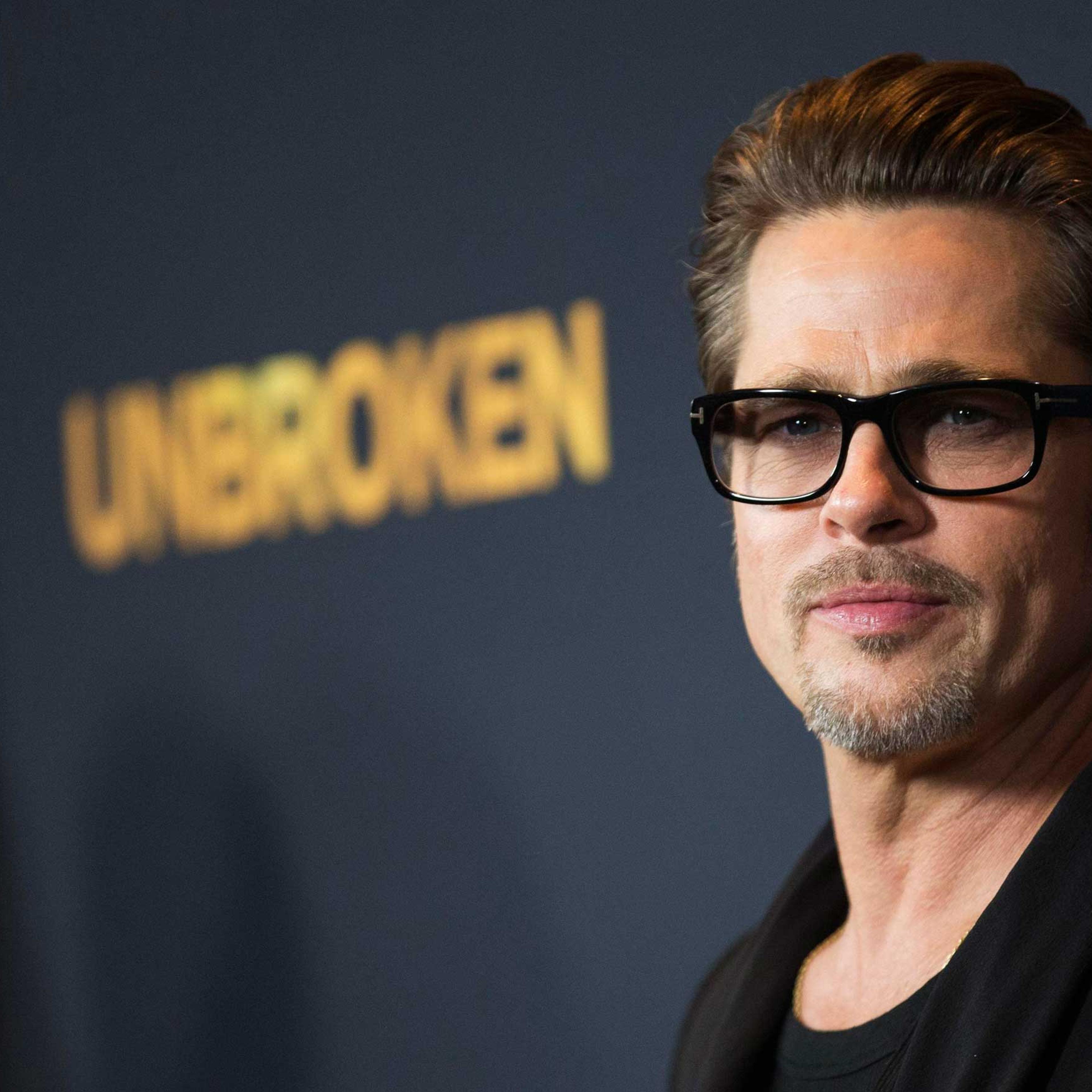 Actor Pitt poses at the premiere of "Unbroken" at Dolby theatre in Hollywood