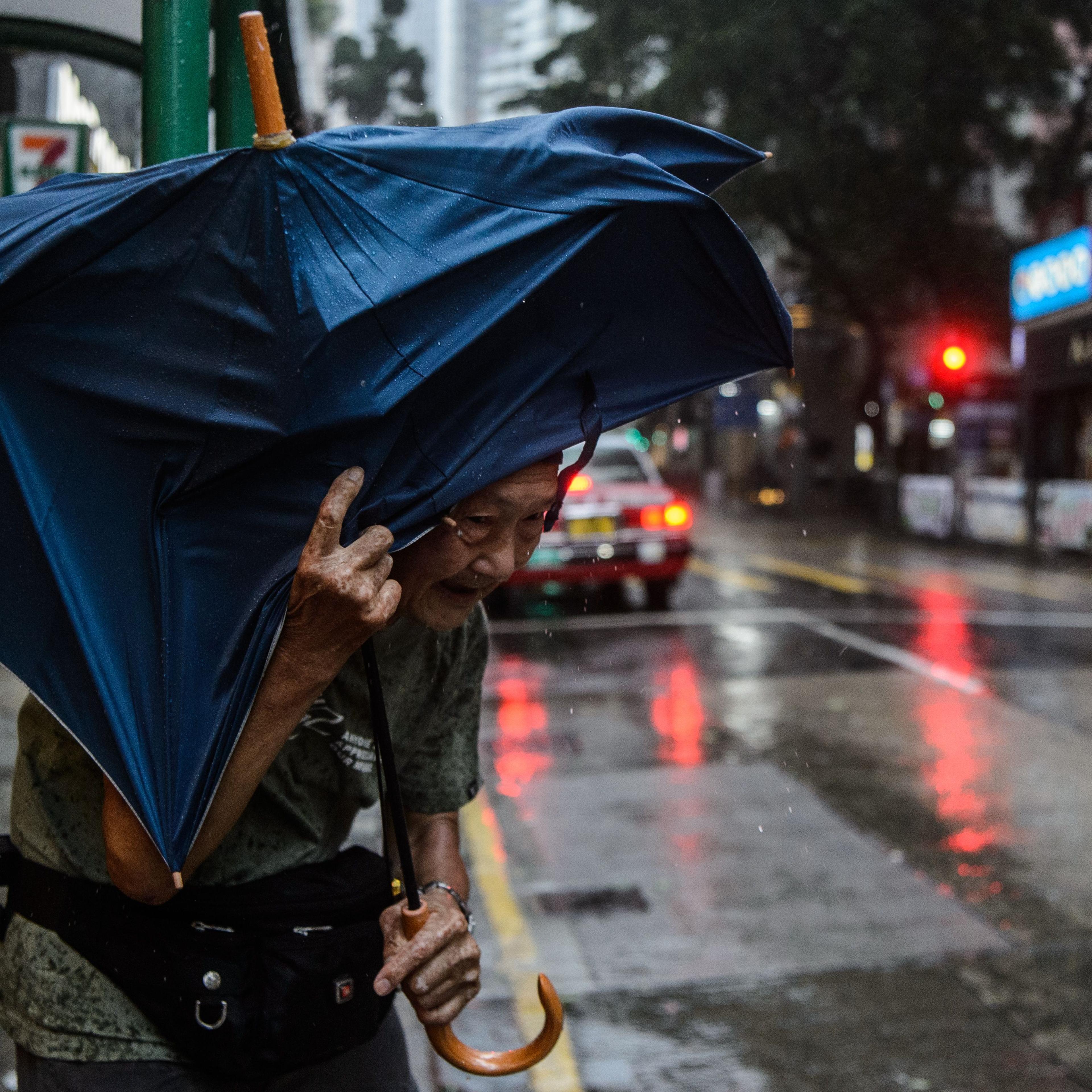 HONG KONG-PHILIPPINES-WEATHER-TYPHOON-MANGKHUT