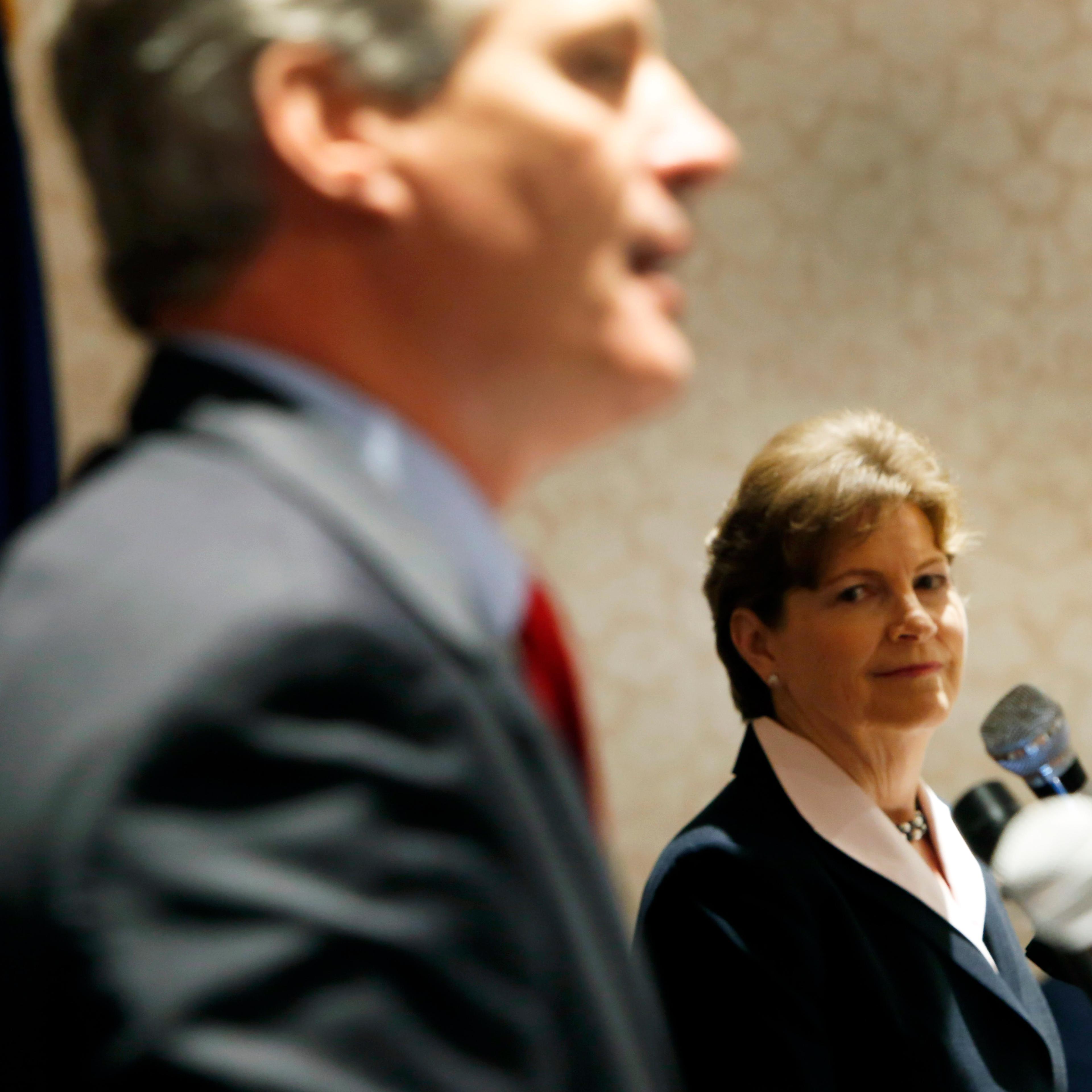Jeanne Shaheen,Scott Brown