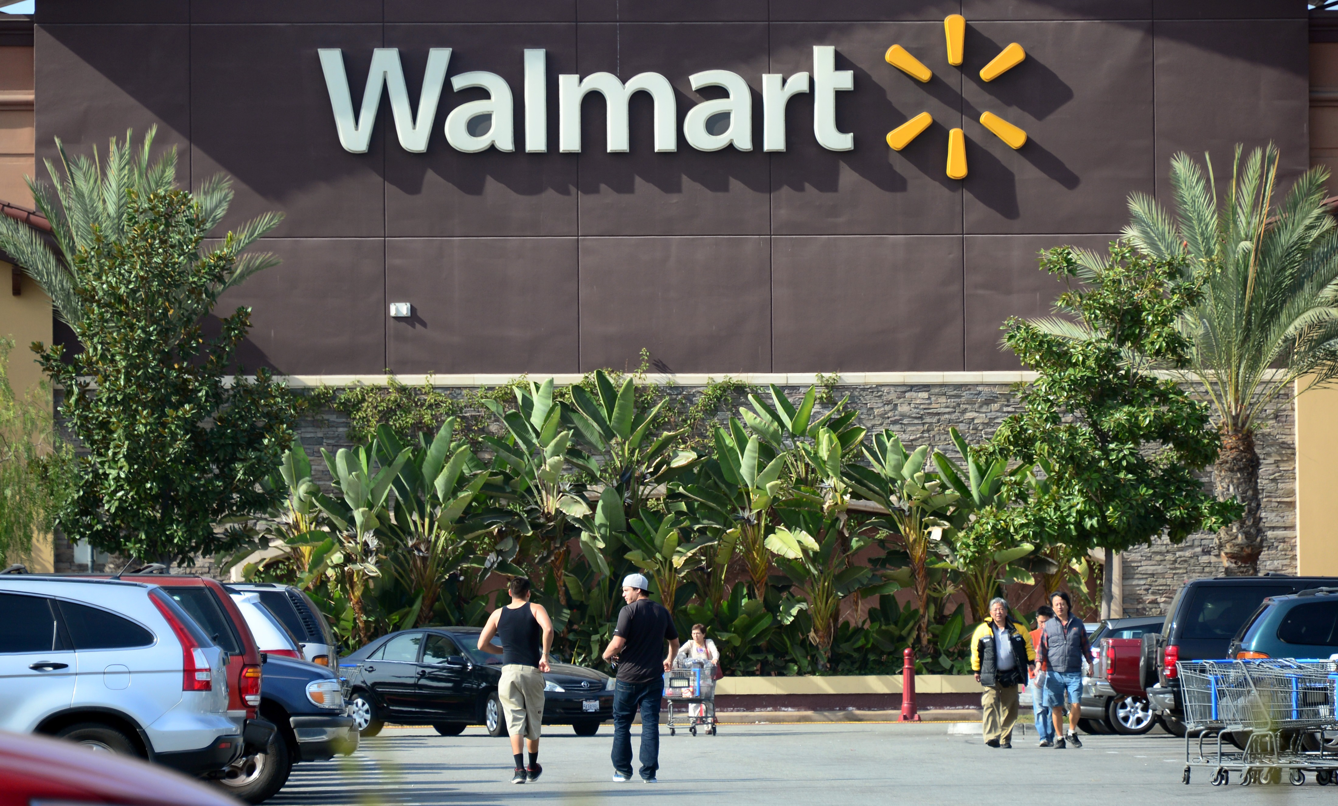 walmart store sign exterior