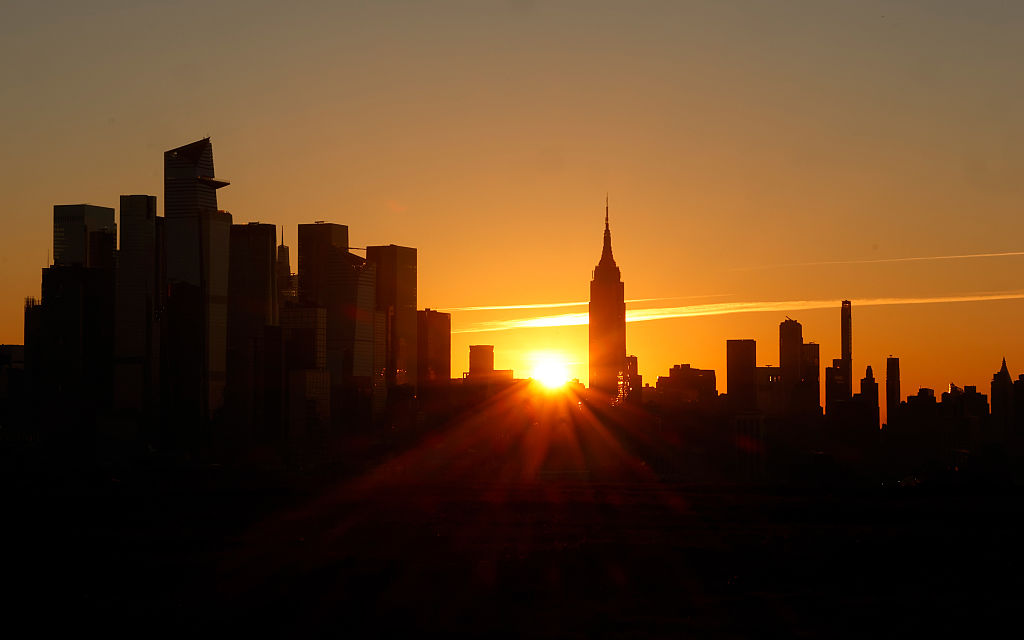 Darker Mornings, Brighter Evenings: What Permanent Daylight Saving Time Would Look Like Across the U.S.