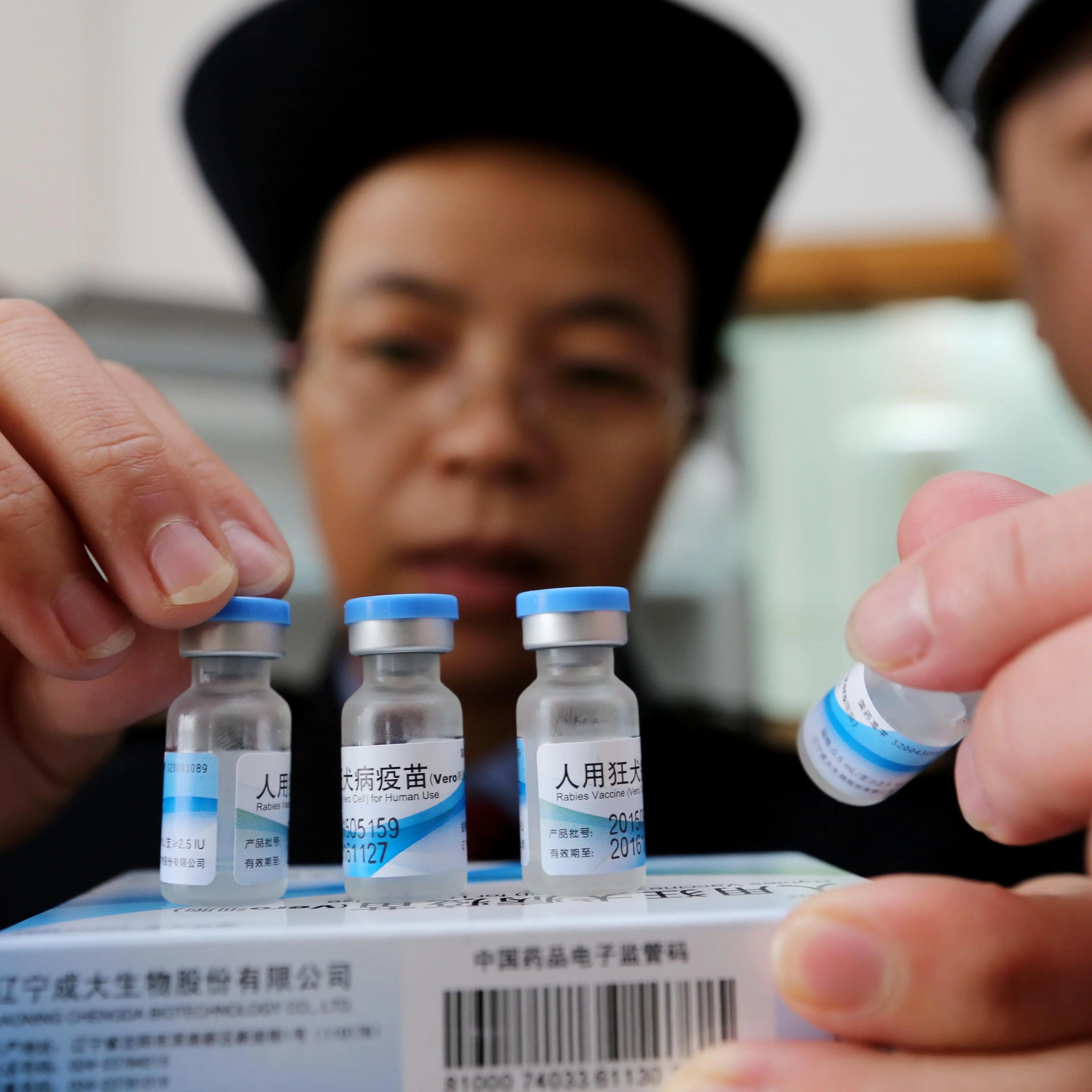 China vows crackdown on fake vaccines amid scandal