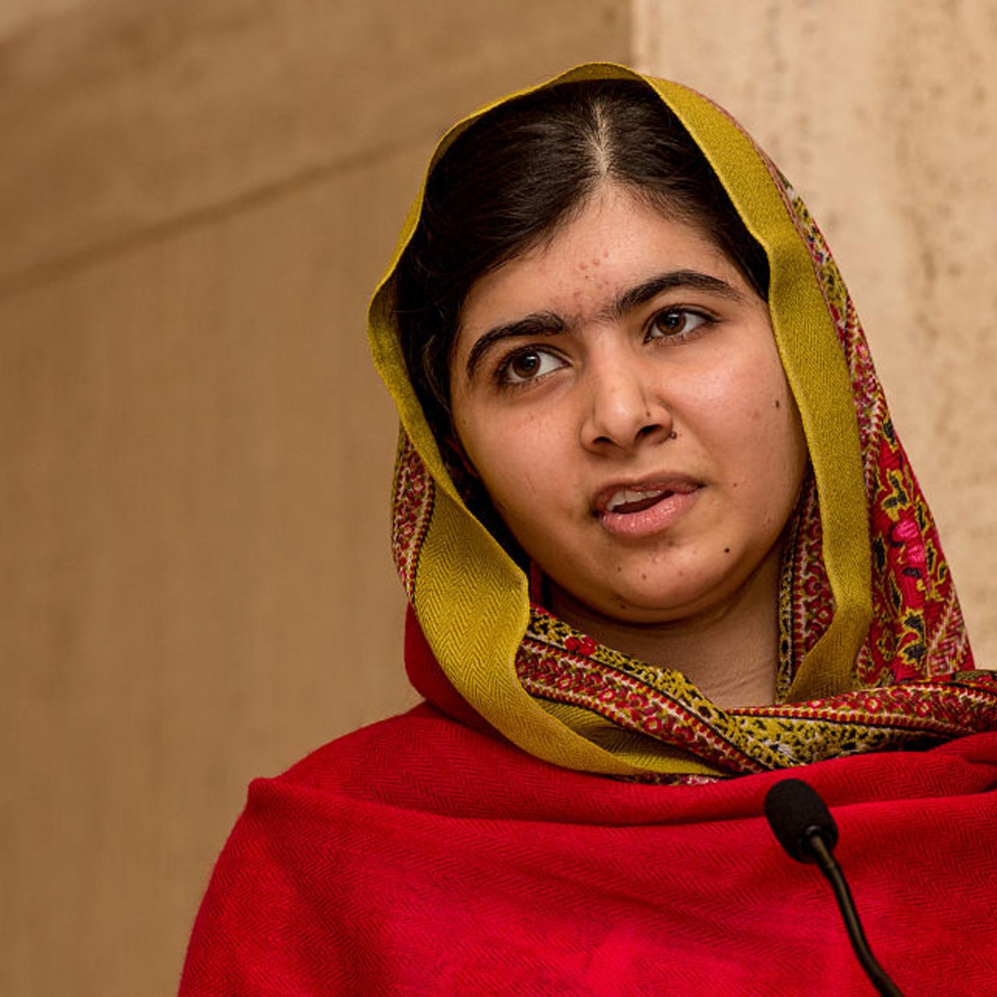 Malala Yousafzai Unveils Her Official Portrait By Nasser Azam