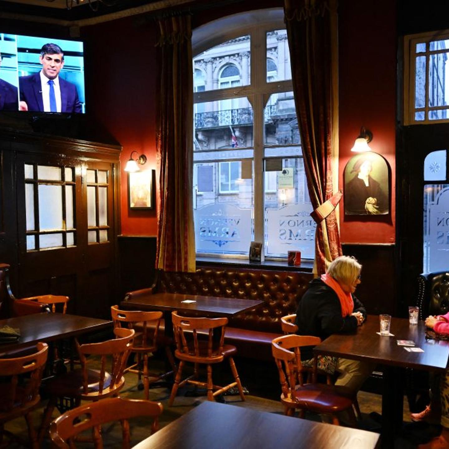 TOPSHOT-BRITAIN-POLITICS-ELECTION-VOTE-DEBATE