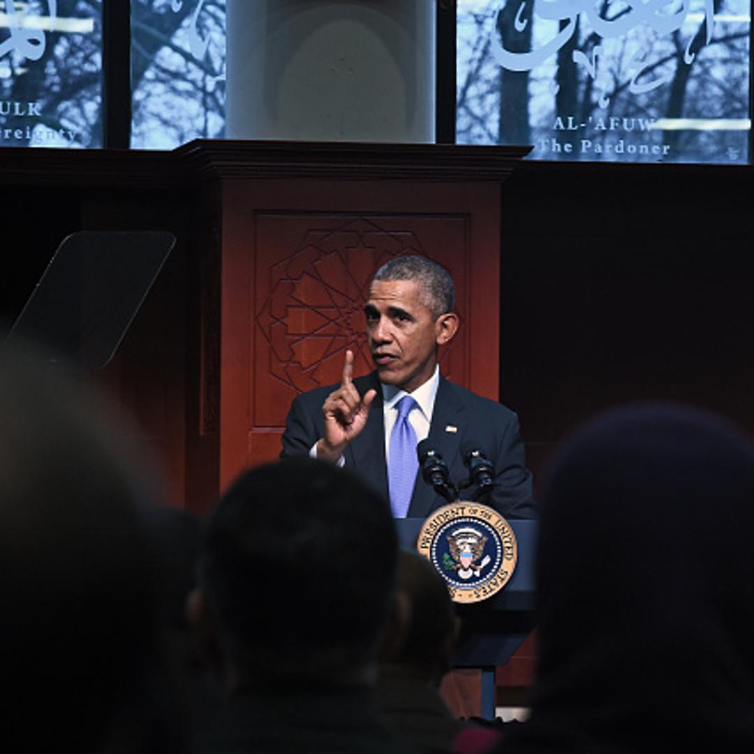 Obama visits mosque in Baltimore