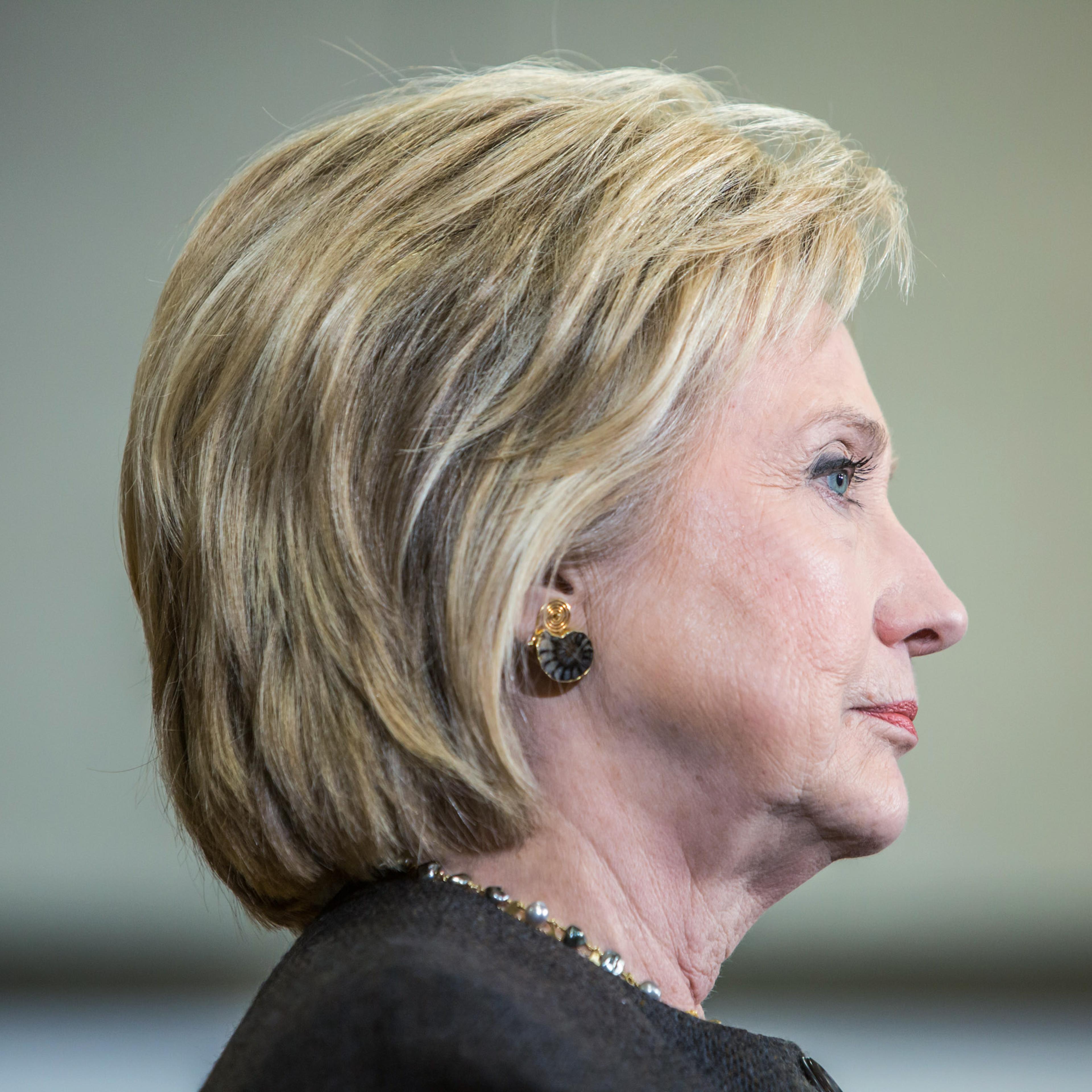 Hillary Clinton Campaigns Iowa As State's Caucus Approaches