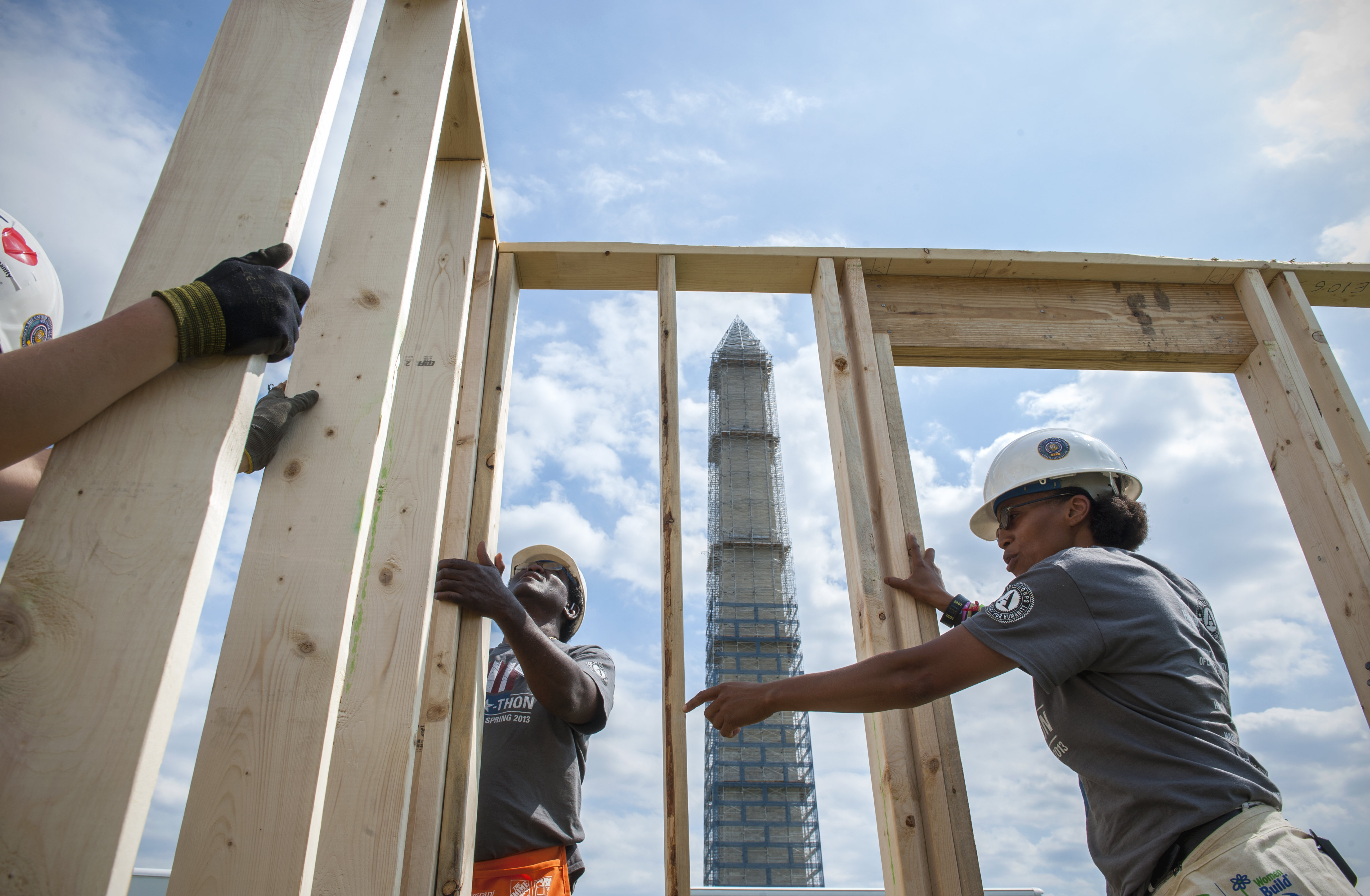 Habitat's Veterans Build on the Mall