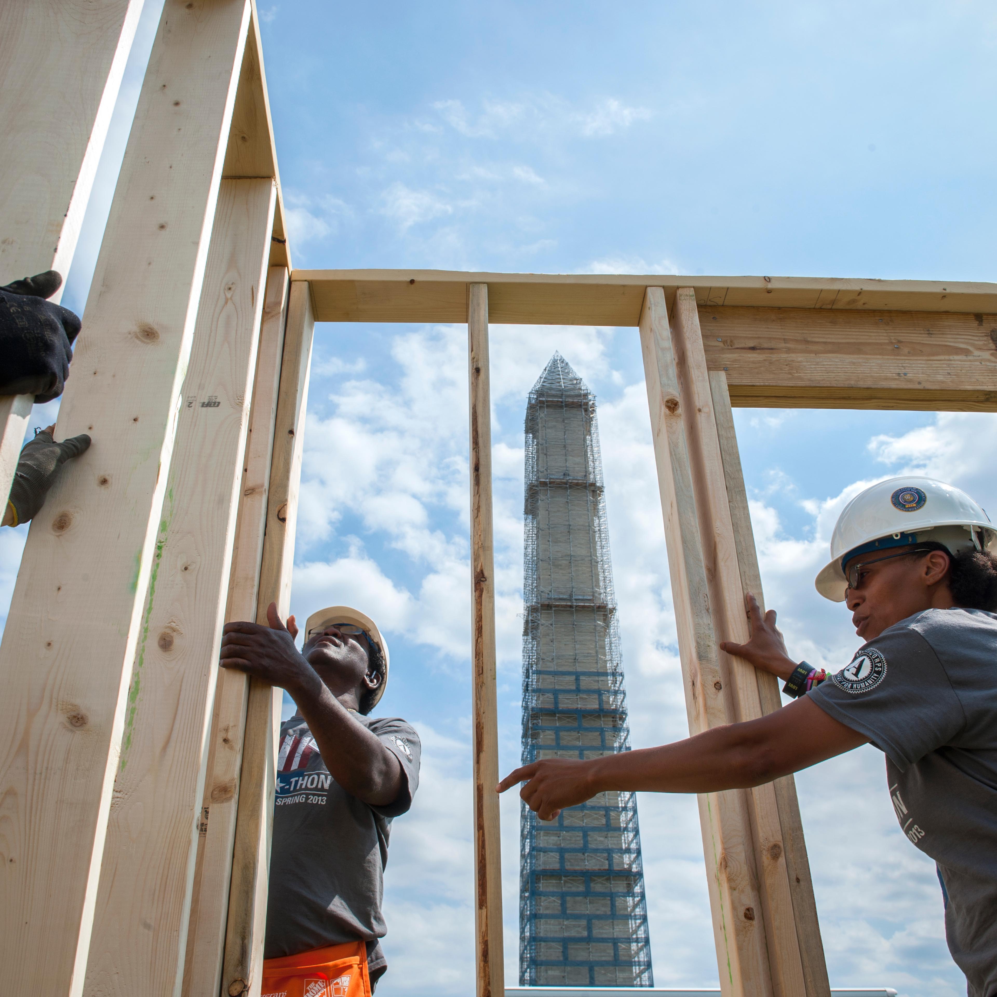 Habitat's Veterans Build on the Mall