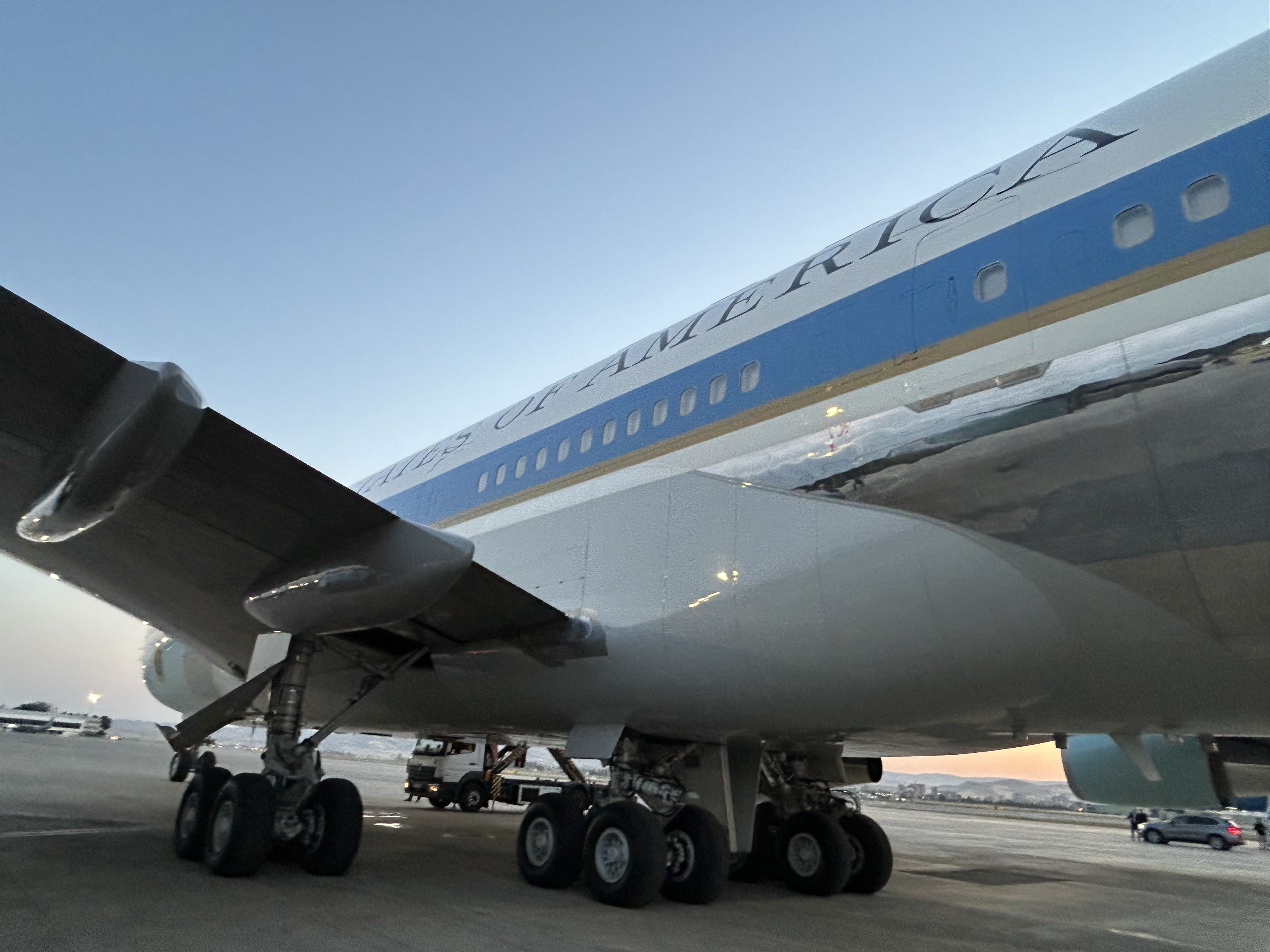 Image from article: Former Secret Service Agents: Trump’s Secret Plane Swap Unusual, Not Unprecedented Image from article: Former Secret Service Agents: Trump’s Secret Plane Swap Unusual, Not Unprecedented