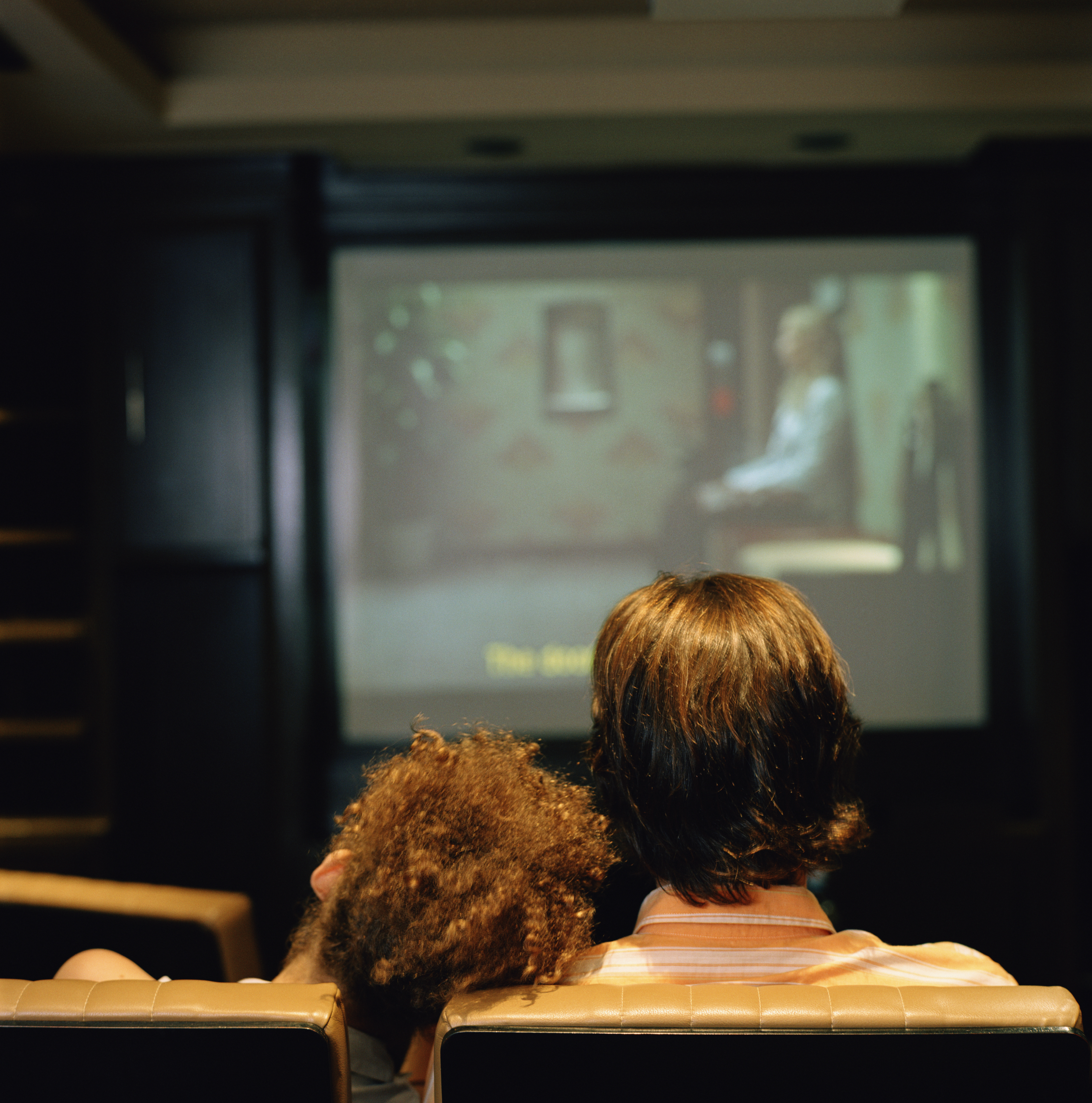 couple-watching-movie