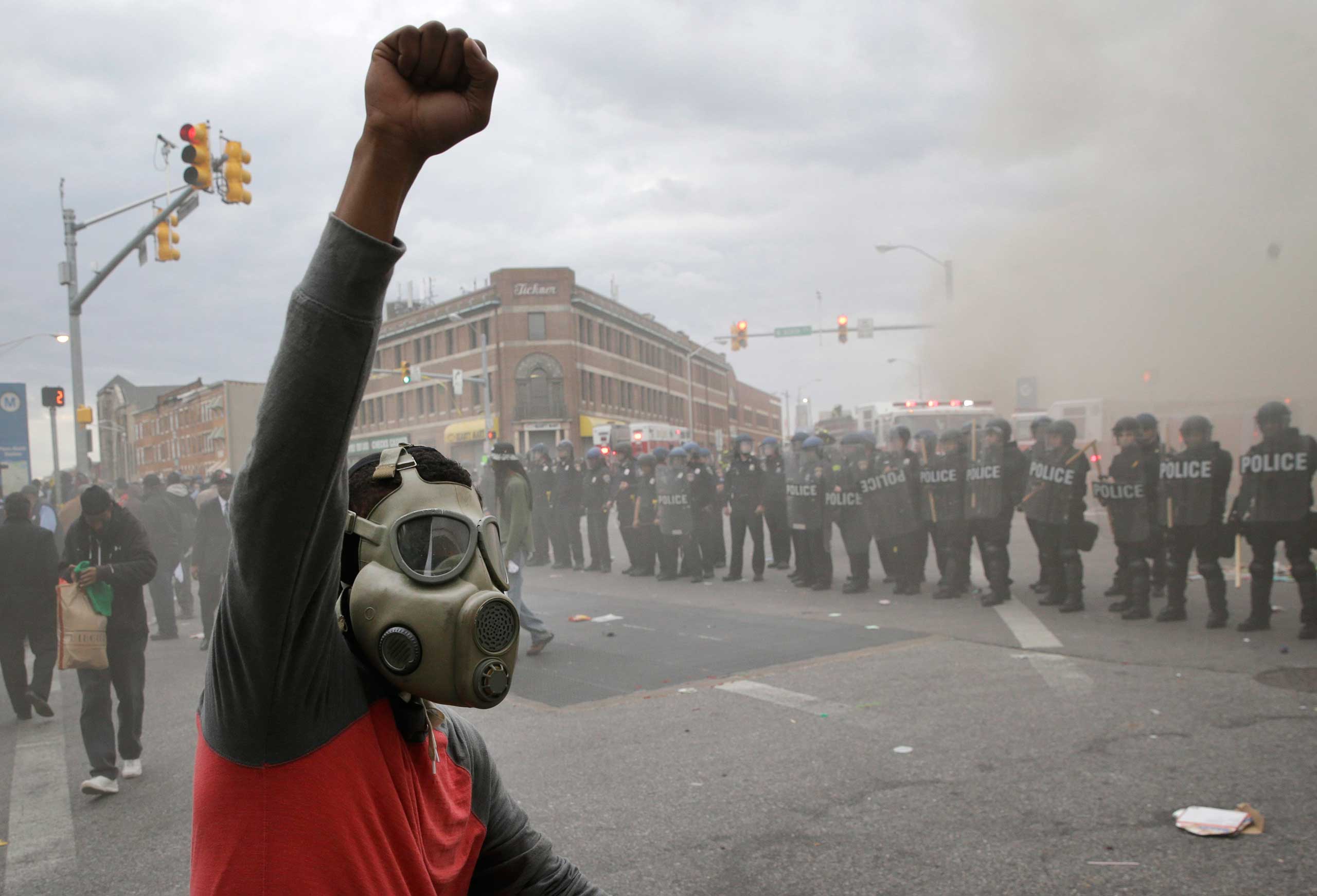 APTOPIX Suspect Dies Baltimore