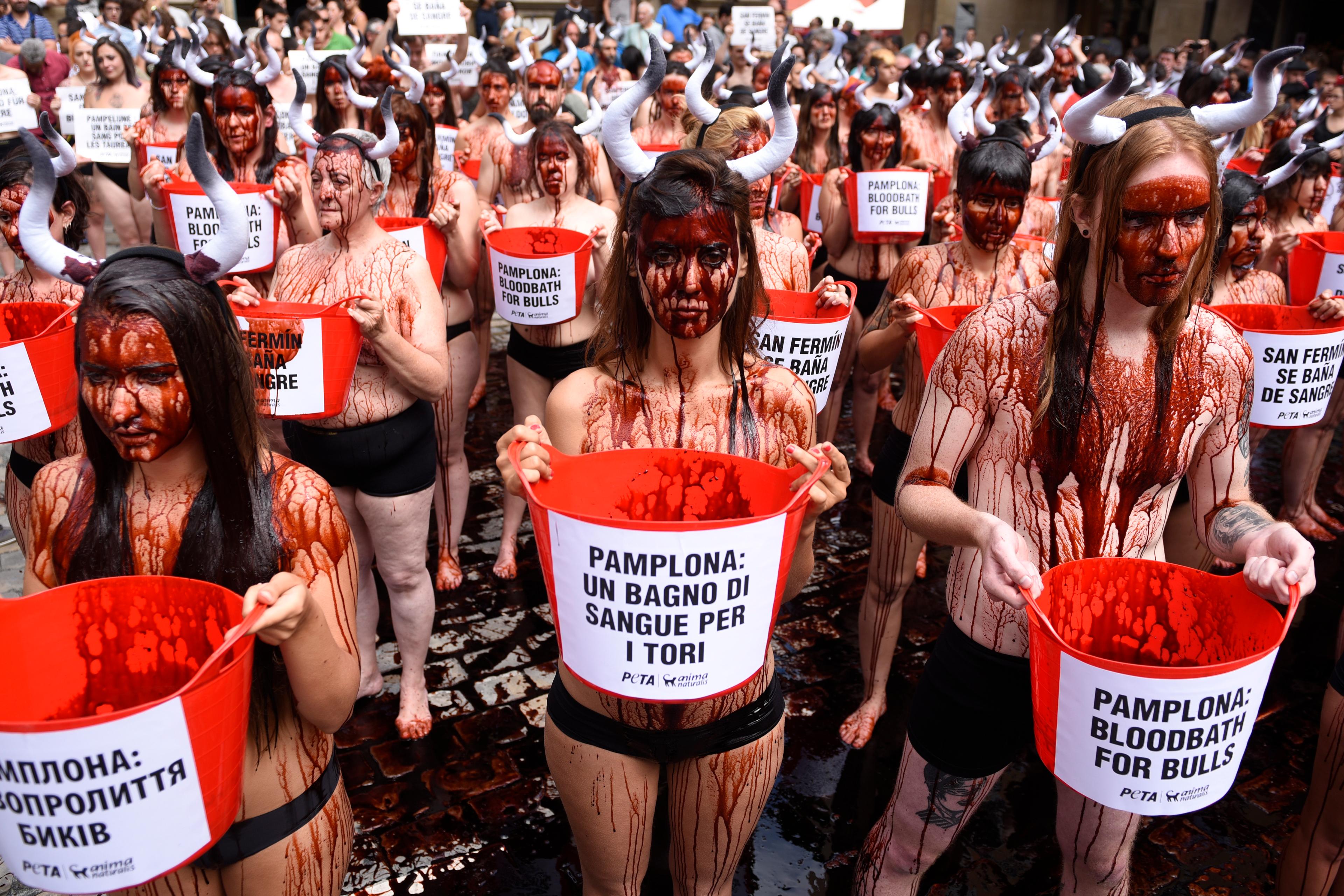 TOPSHOT-SPAIN-BULLFIGHTING-SAN-FERMIN-PROTEST