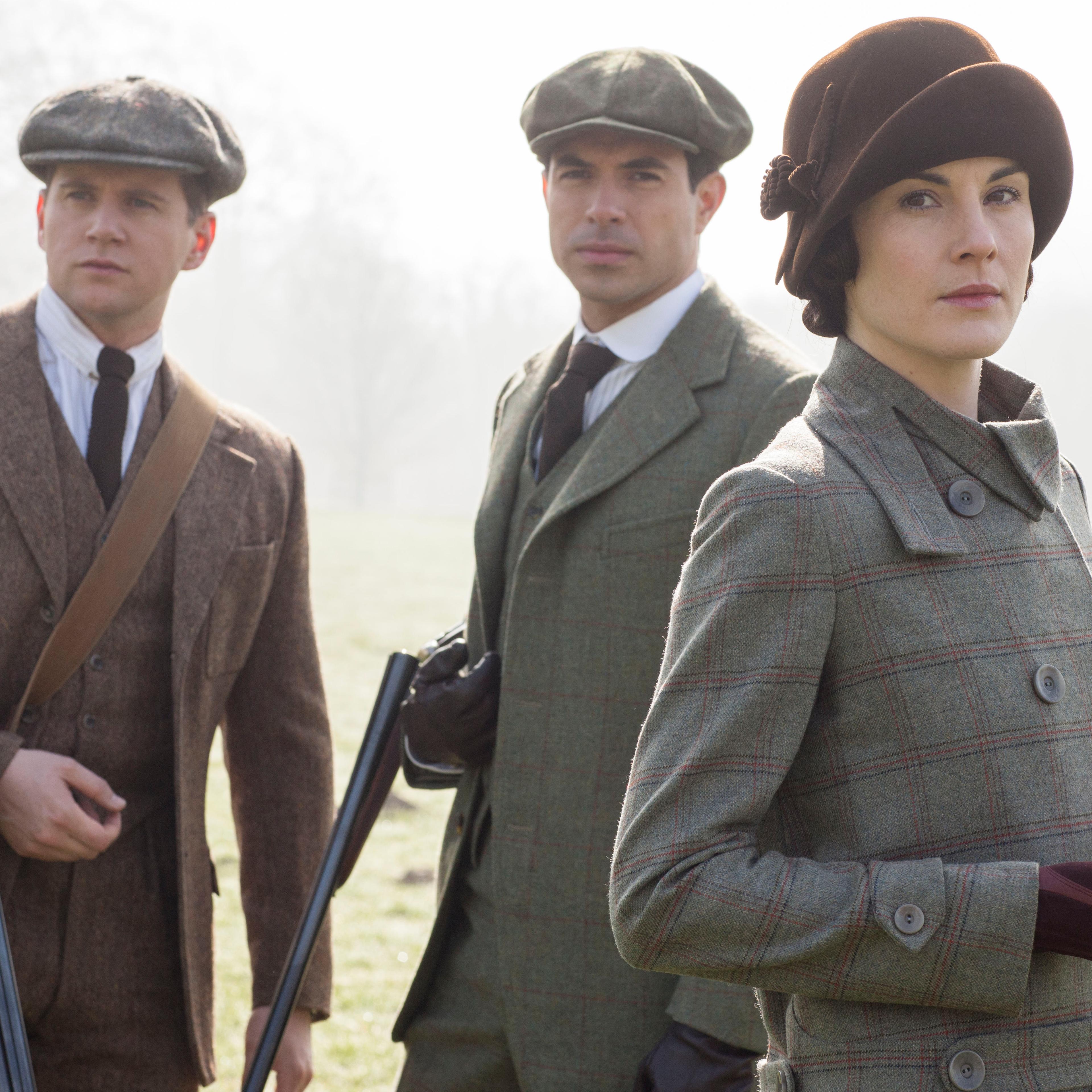 Downton Abbey Season 5Premieres Sunday, January 4th, 2015 on MASTERPIECE on PBSShown from left to right: Allen Leech as Tom Branson, Tom Cullen as Lord Gillingham, and Michelle Dockery as Lady Mary(C) Nick Briggs/Carnival Films 2014 for MASTERPIECEThis i