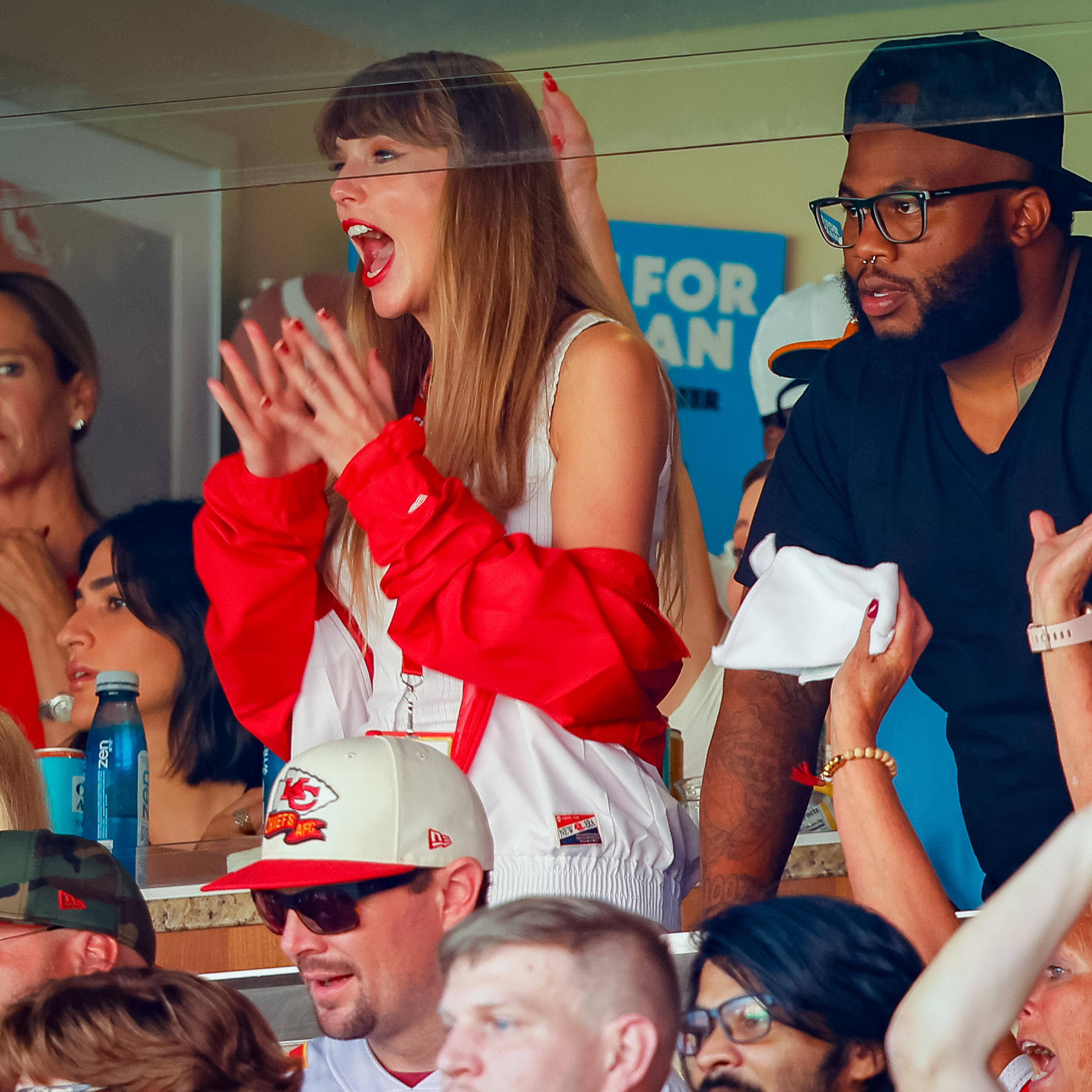 Taylor Swift cheering at the Kansas City Chiefs game