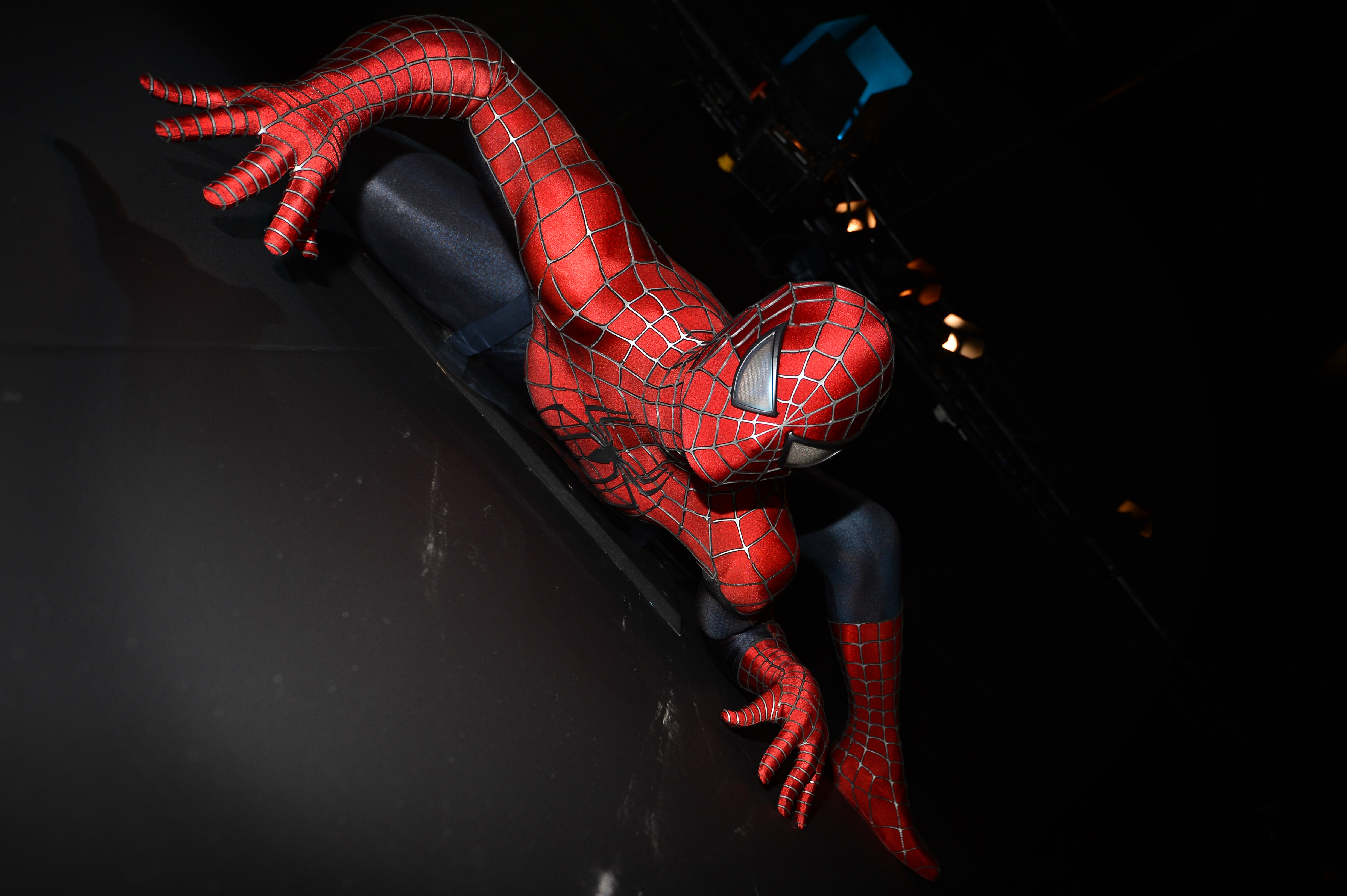 BRITAIN-ENTERTAINMENT-HOLLYWOOD-COSTUME