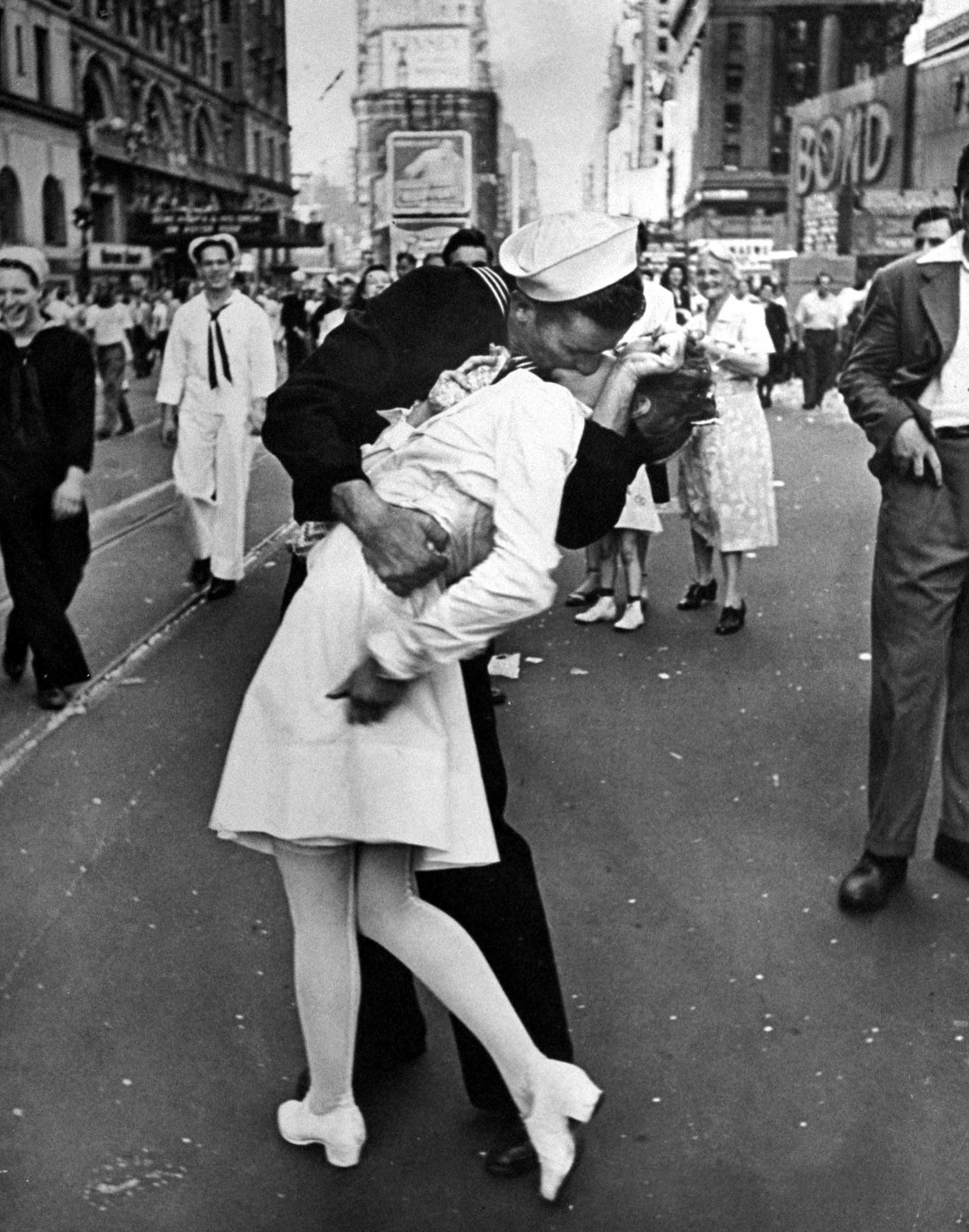 The Story Behind the WWII V-J Day Kiss Photo