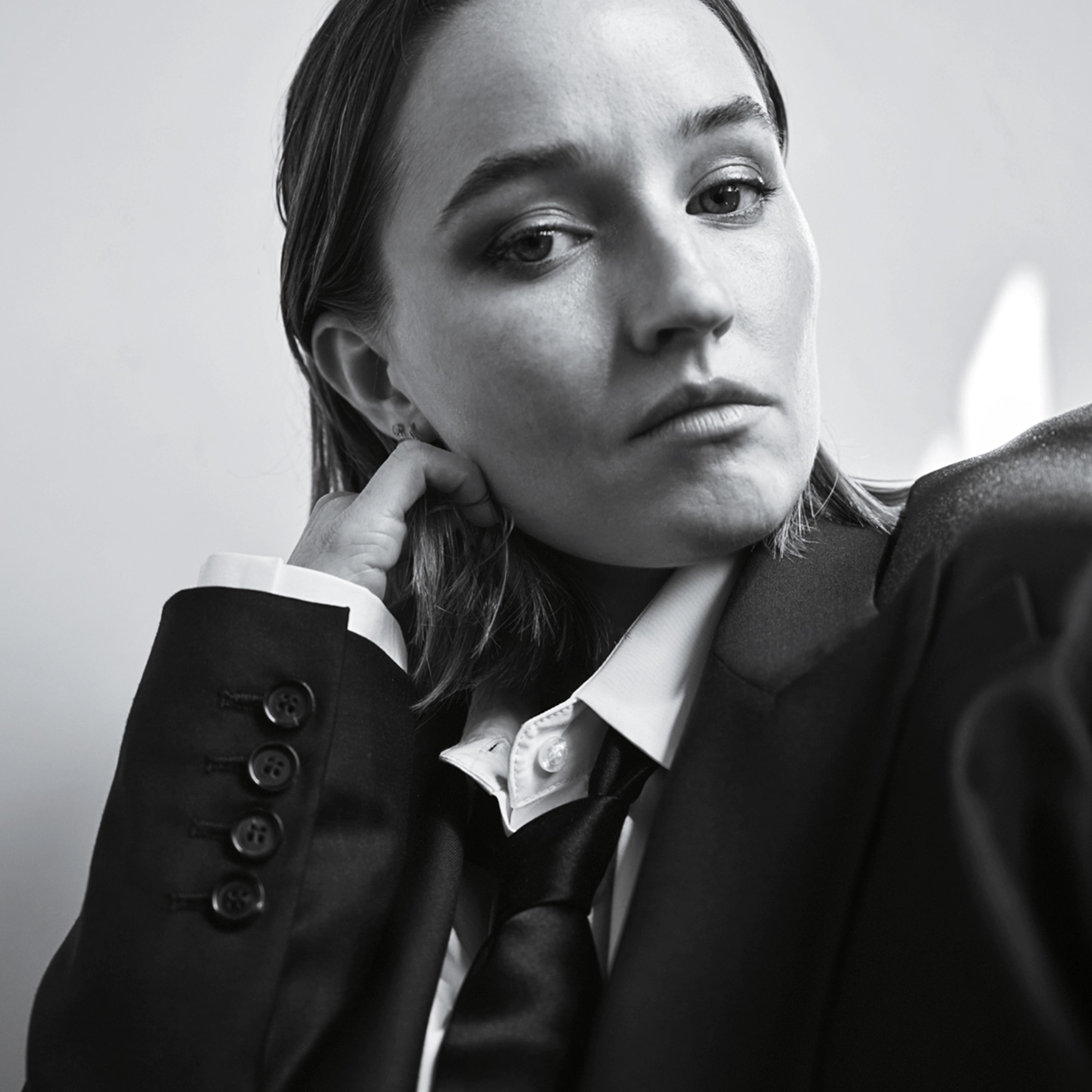 kaitlyn dever