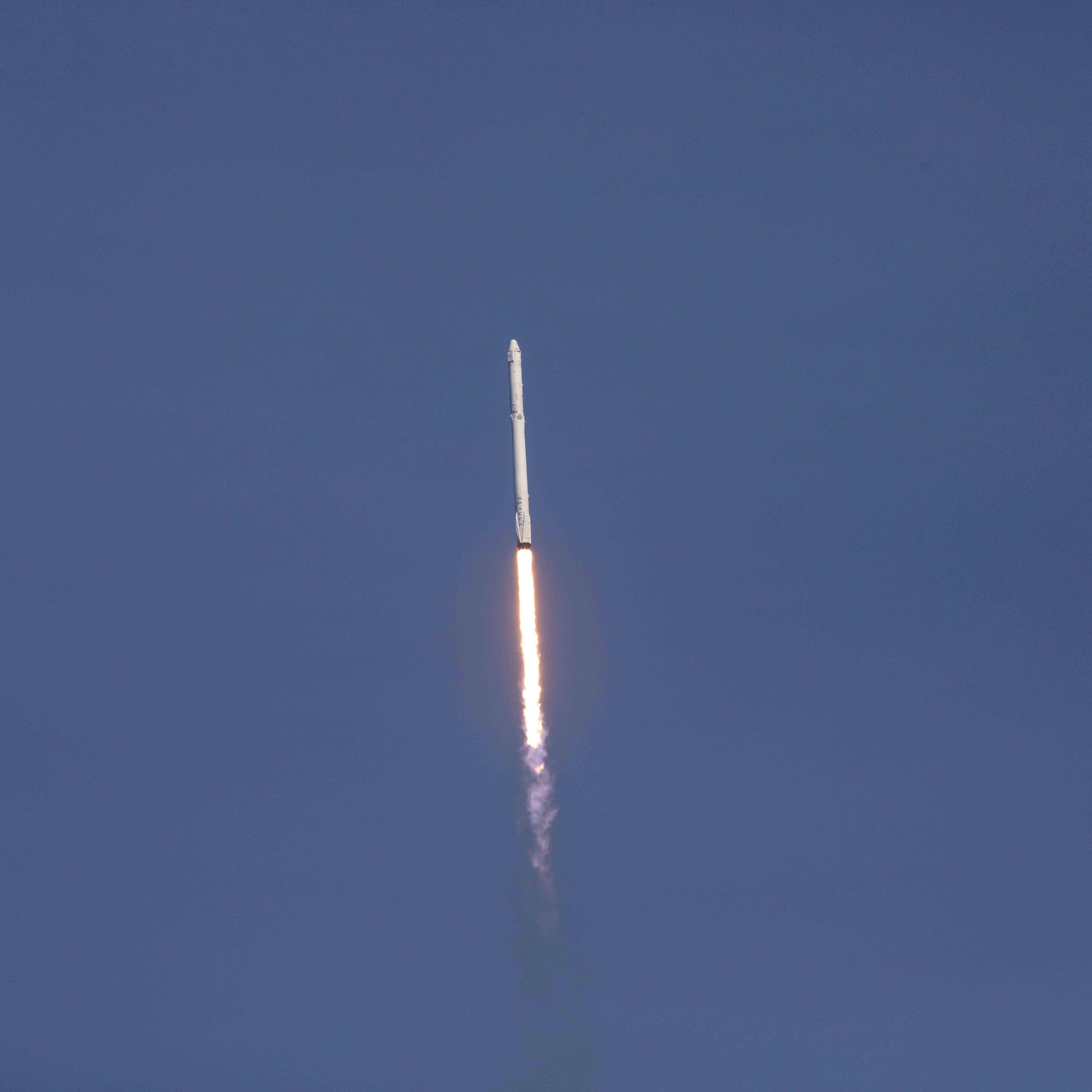 SpaceX successfully lands Falcon 9 rocket
