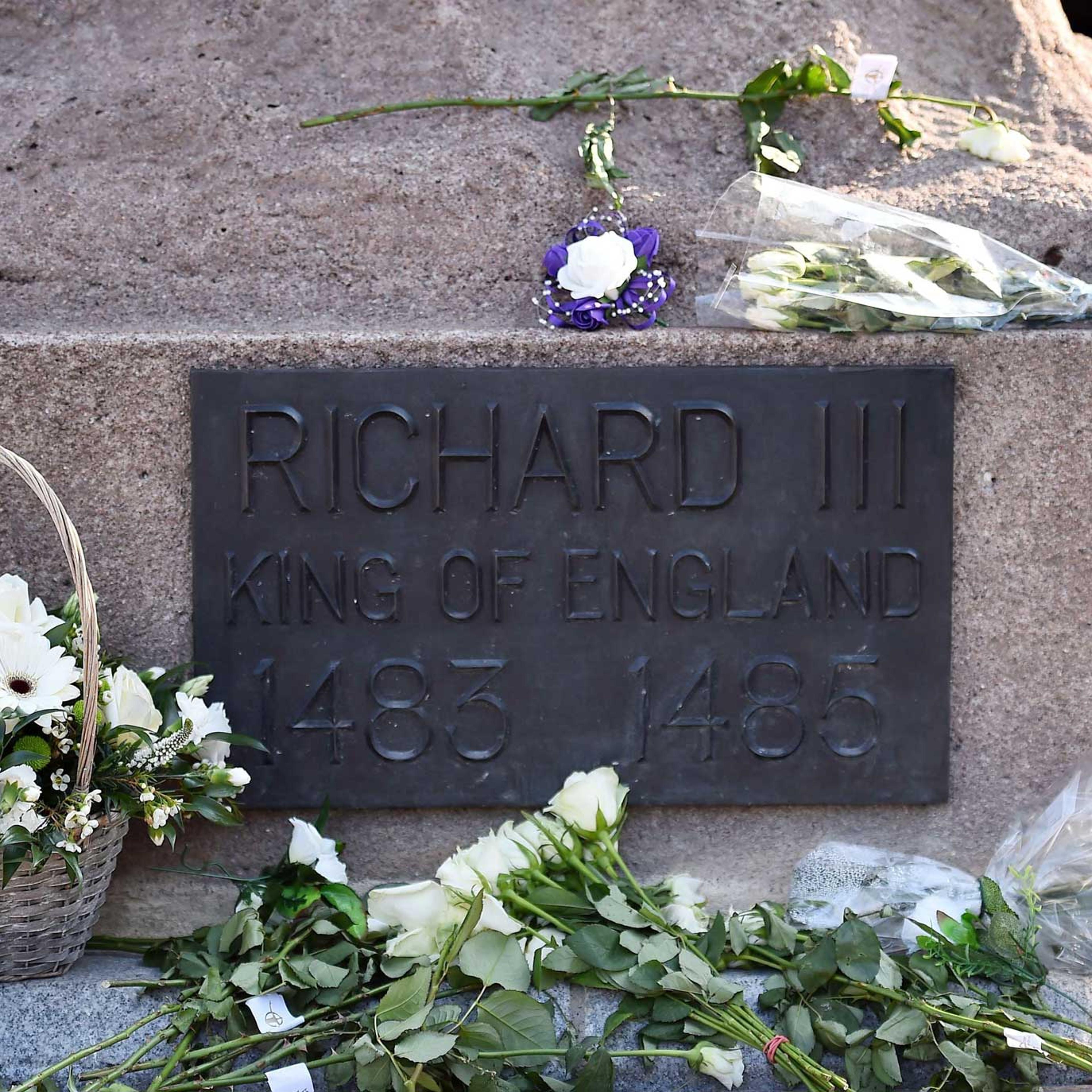 Floral tributes are pictured as members of the public queue to view the coffin containing the remains of England's King Richard III in Leicester Cathedral in Leicestershire, England on March 23, 2015.