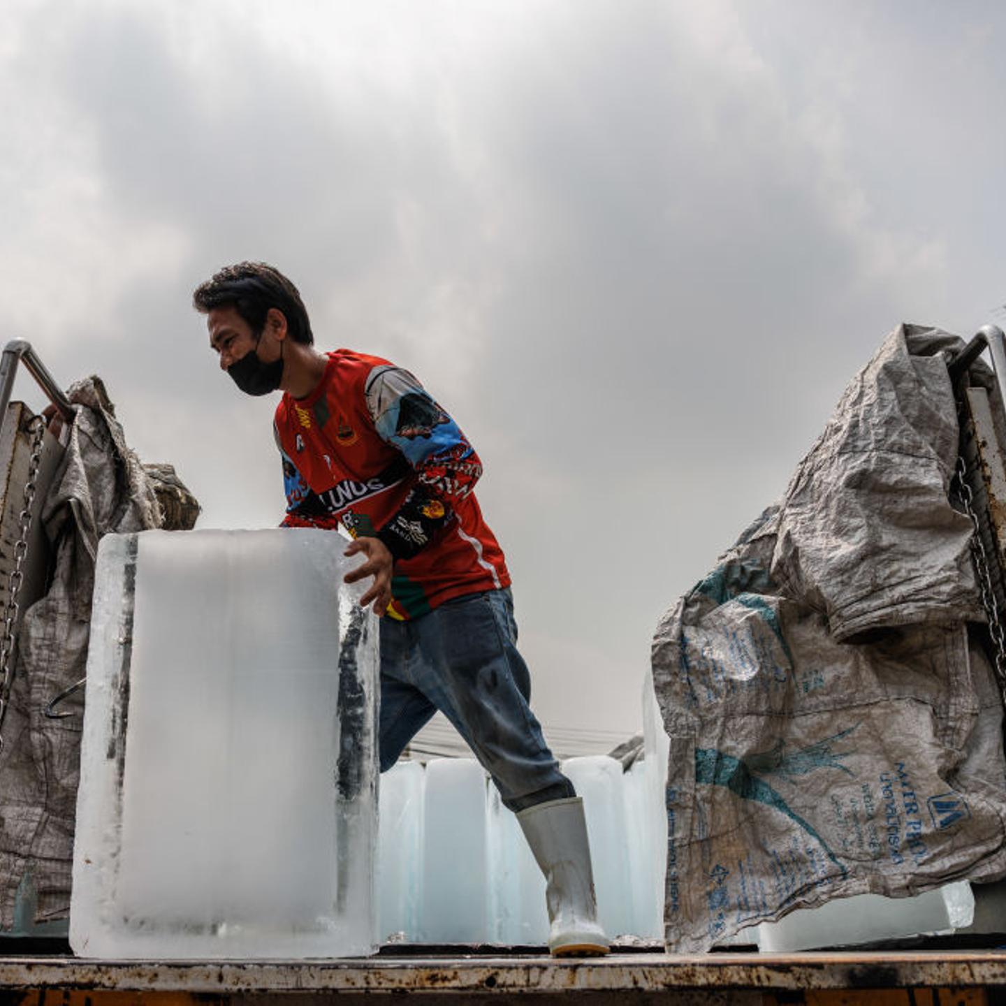 Record Heat, Looming Vote Drive Thailand to Cut Power Costs