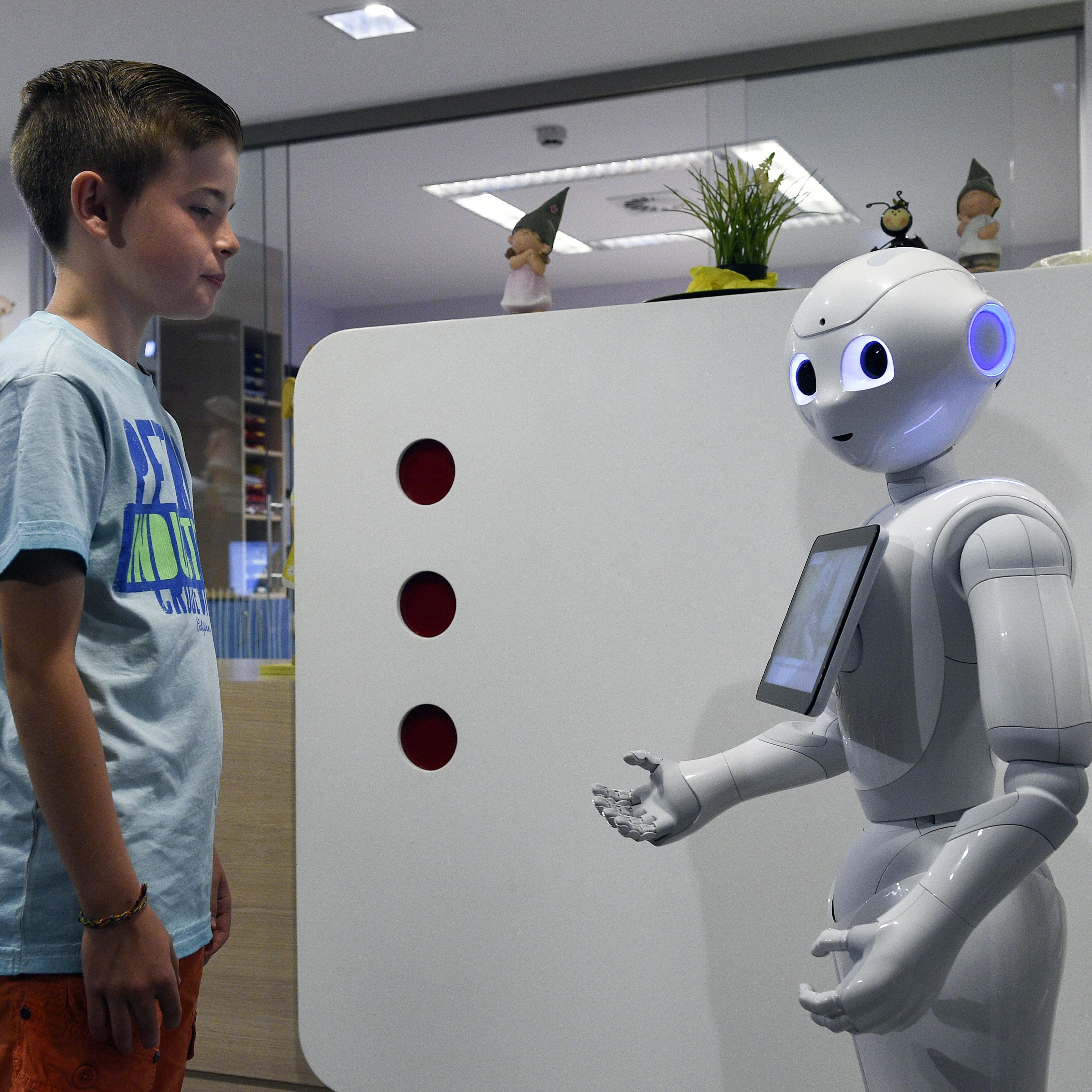 BELGIUM-SCIENCE-ROBOTIC-HOSPITAL-ROBOT-PEPPER