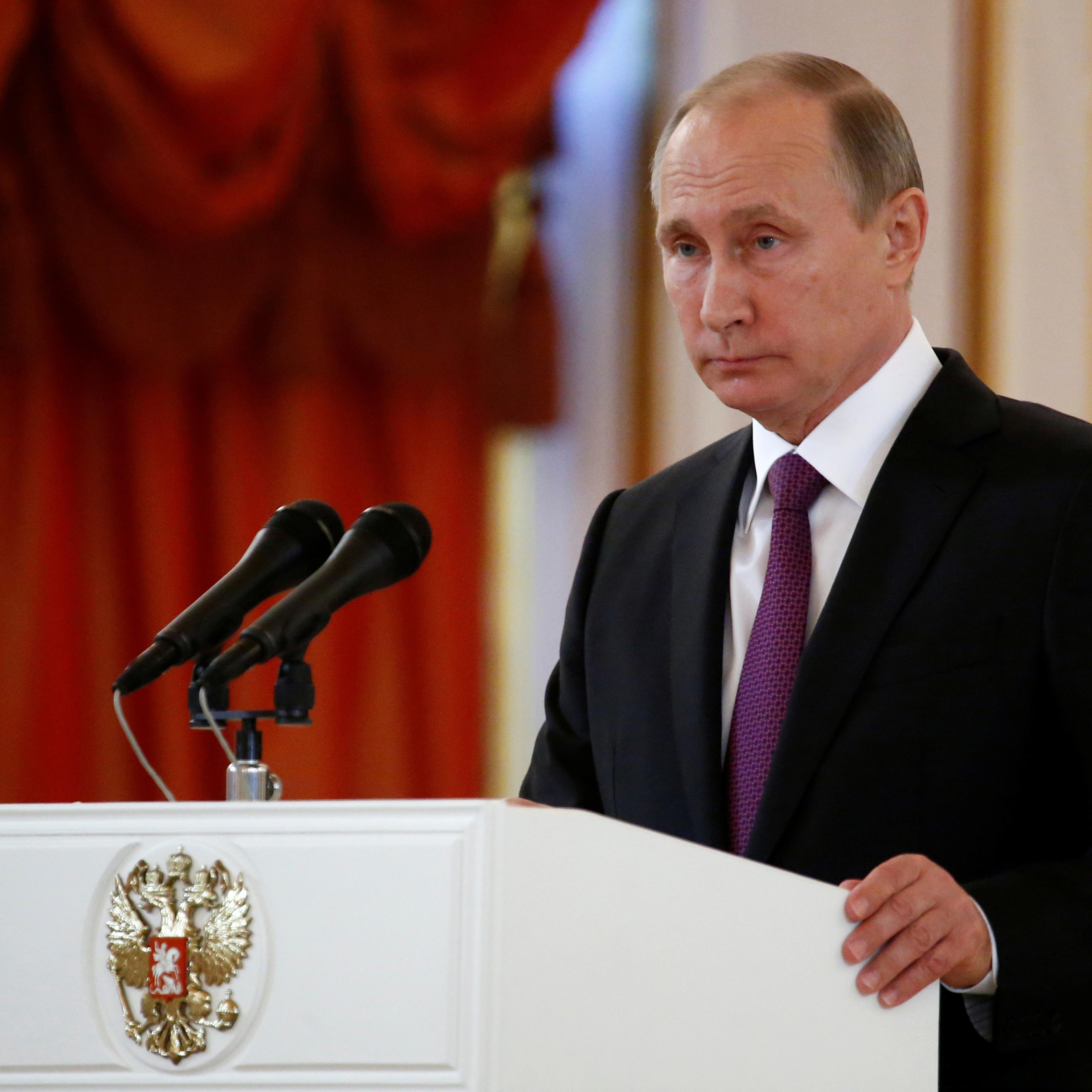 Russia's President Vladimir Putin addresses the audience during a ceremony of receiving diplomatic credentials from foreign ambassadors at the Kremlin in Moscow, Russia, November 9, 2016. REUTERS/Sergei Karpukhin - RTX2SROV