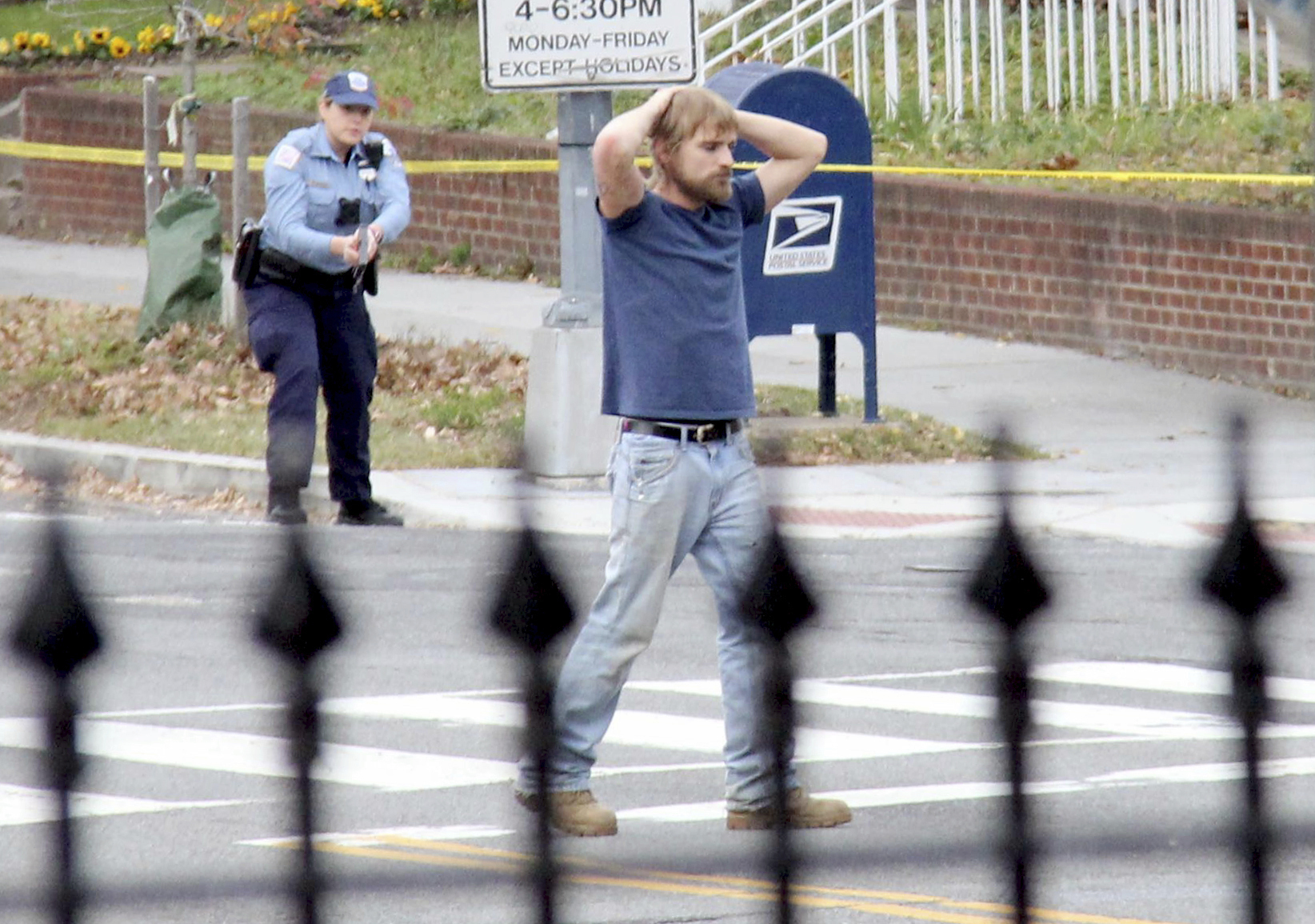 Gunman Pizza Shop