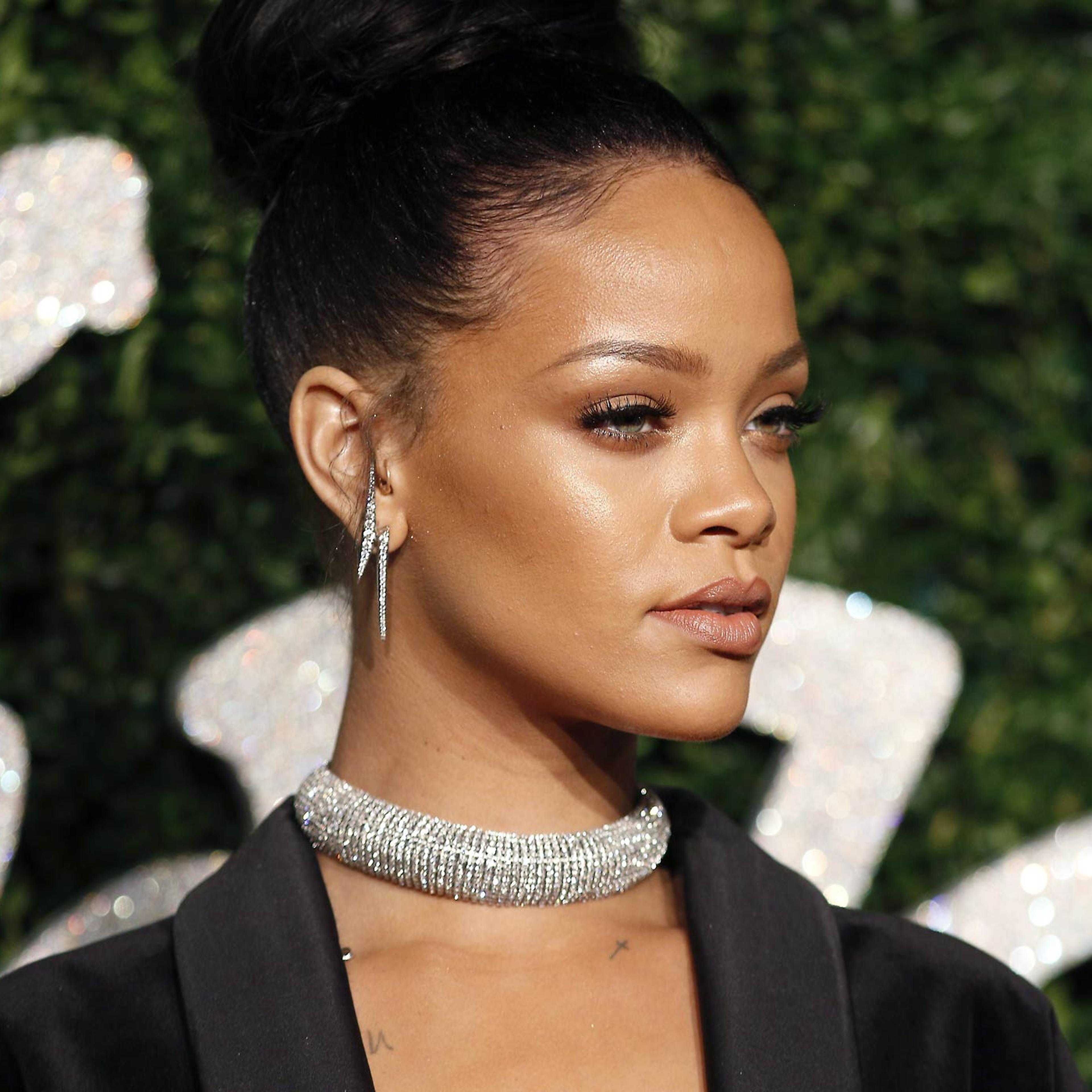 BRITAIN-FASHION-AWARDS